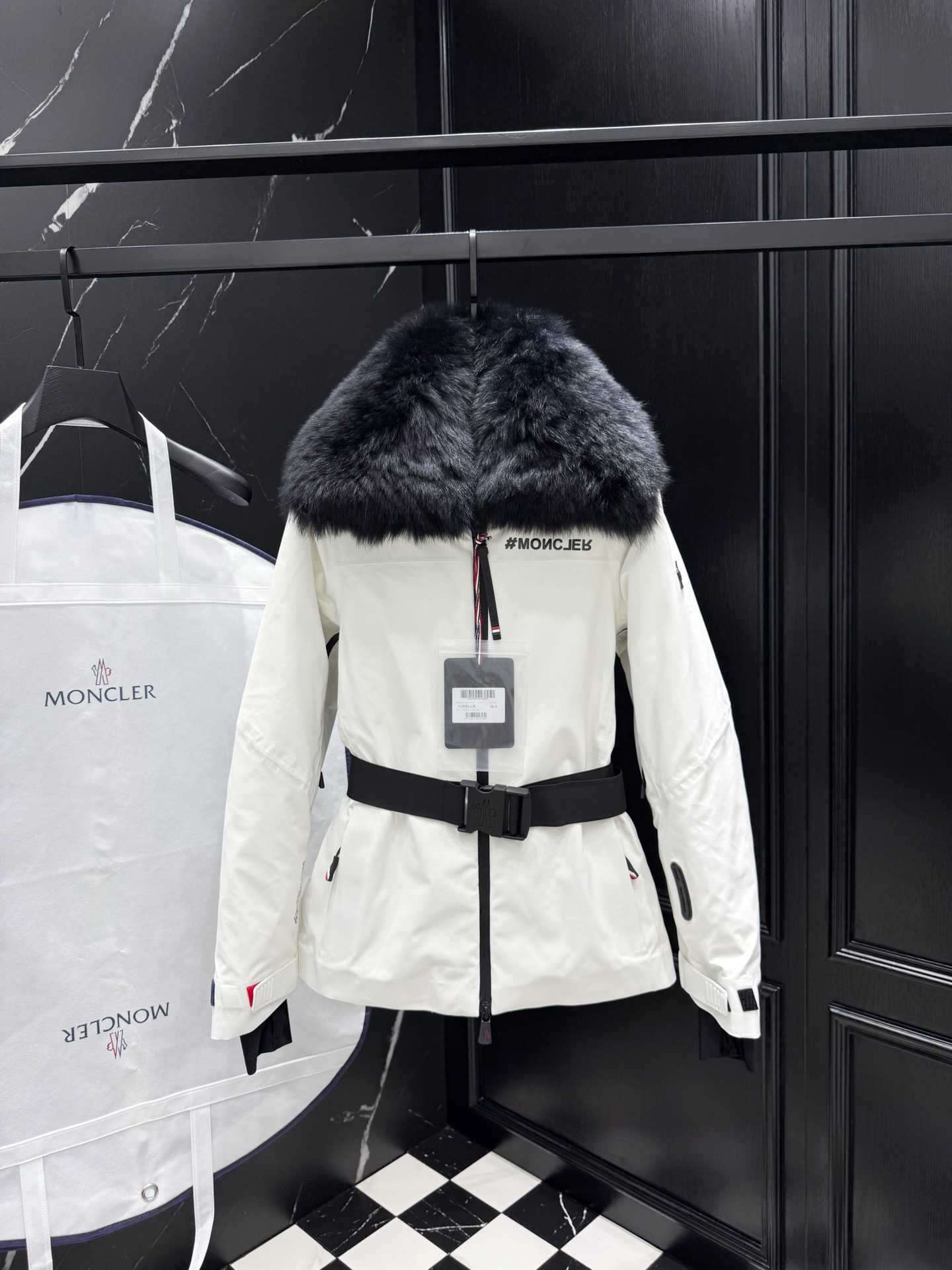MONCLER Fur Collar Belted Ski Jacket | Winter Warmth & Style 1 i1757611379590 4145 0 0