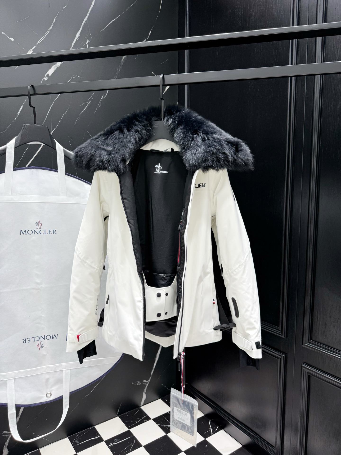 MONCLER Fur Collar Belted Ski Jacket | Winter Warmth & Style 9 i1757611381149 1370 0 8
