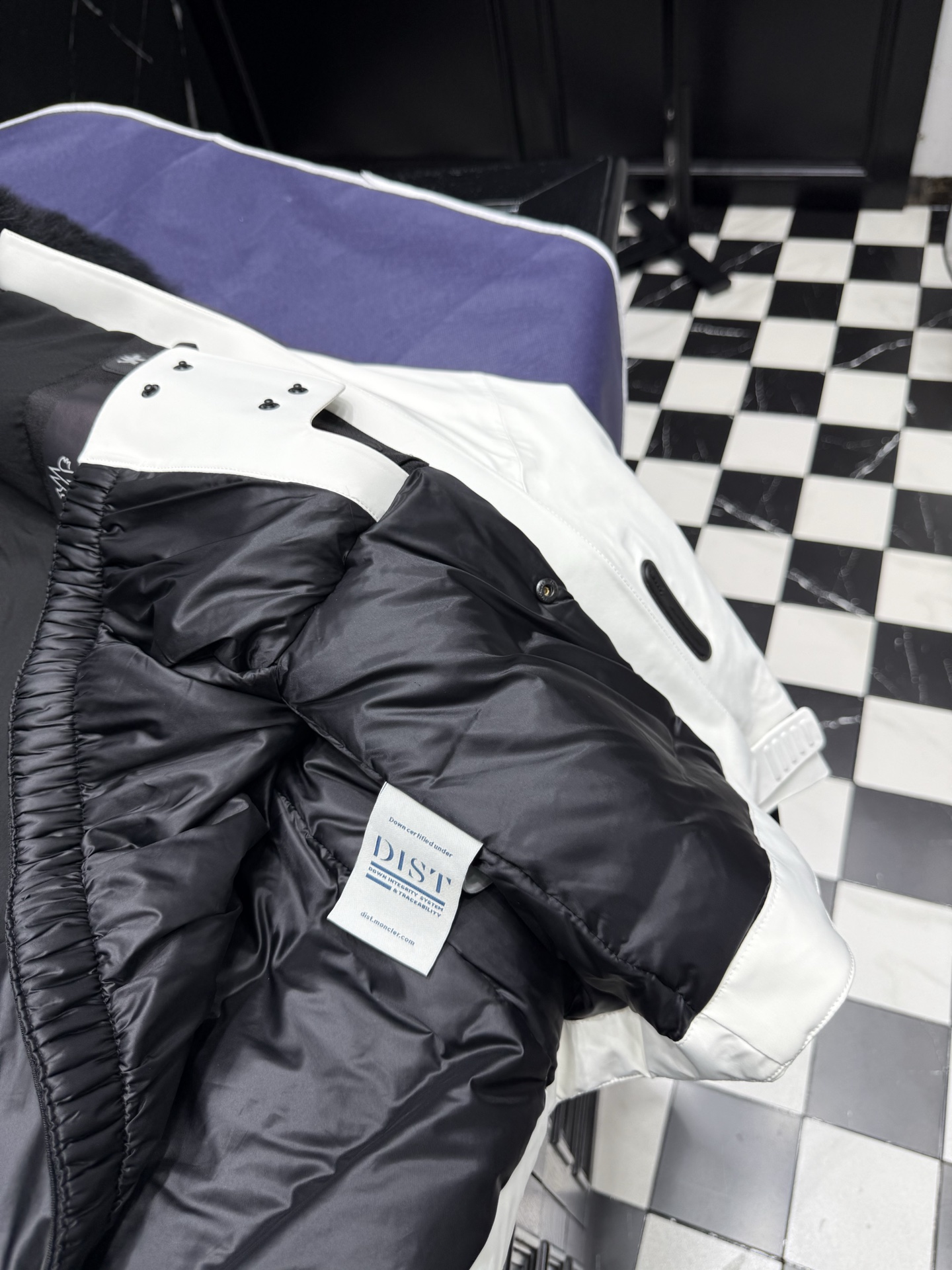 MONCLER White Down Ski Jacket with Fur Trim - Stylish Winter Outfit 8 i1757611440030 1559 0 7