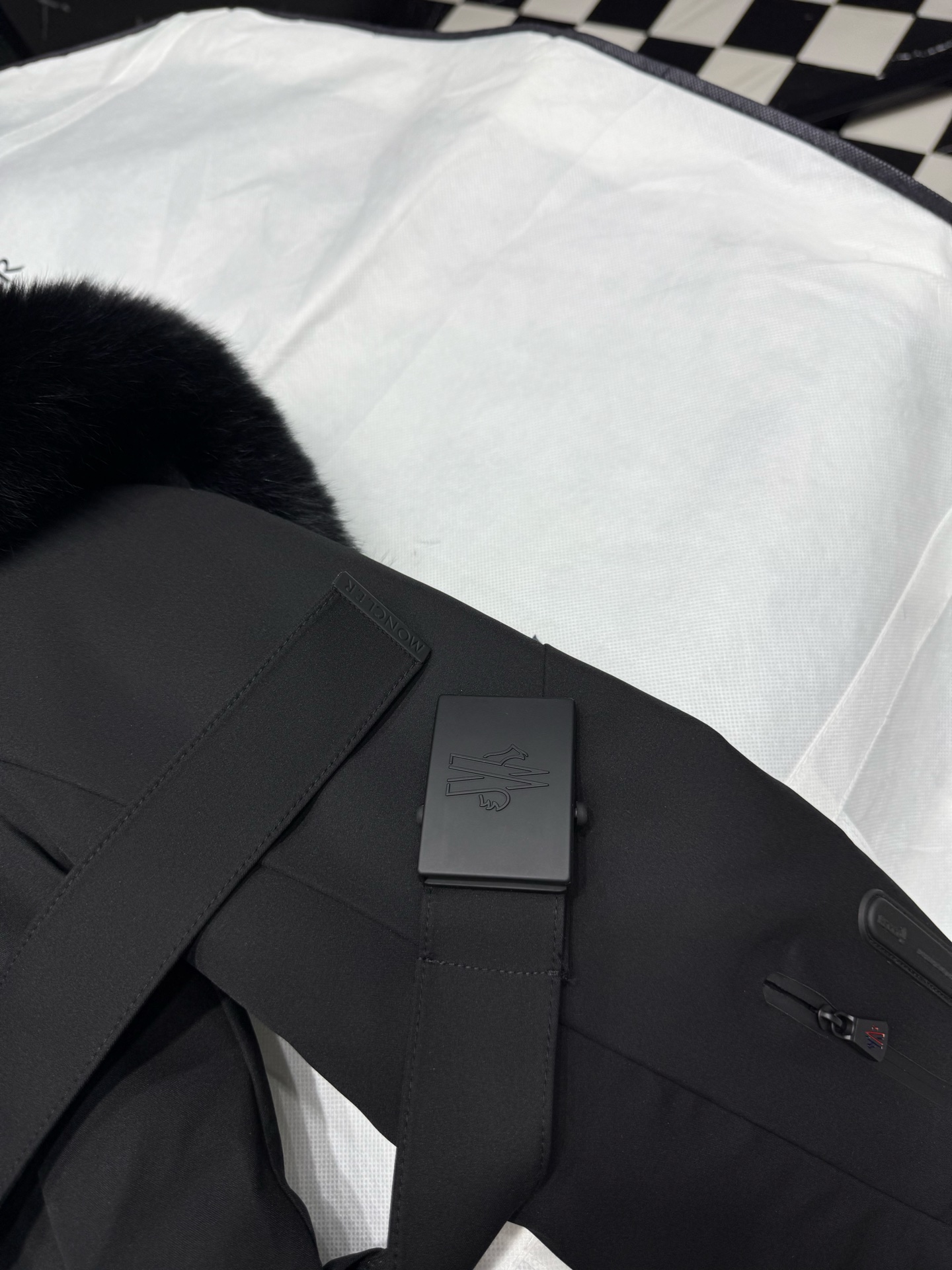 MONCLER Black Down Jacket with Fur Hood Winter Warm Padded Coat 3 i1757776579207 3391 0 1