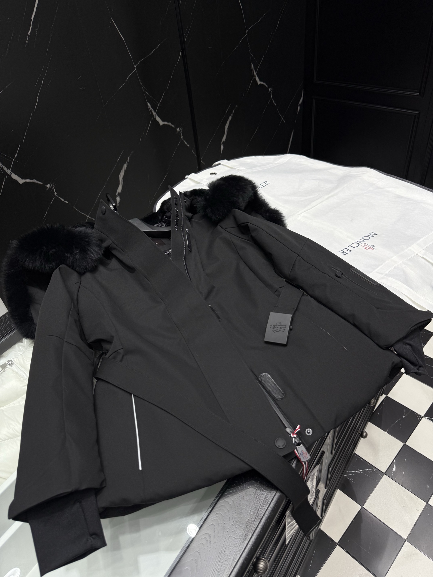 MONCLER Black Down Jacket with Fur Hood Winter Warm Padded Coat 2 i1757776580140 5439 0 0