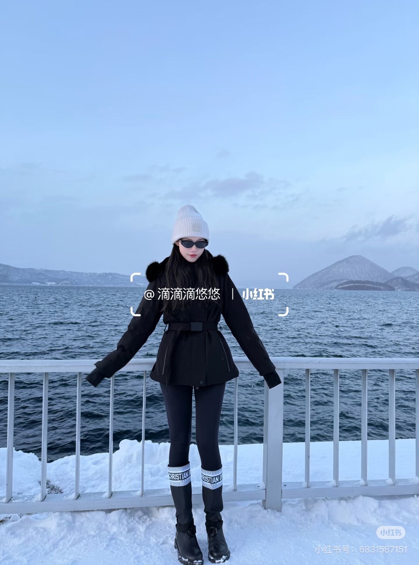 MONCLER Women's Black Down Jacket with Fur Collar and Belted Waist 3 i1757776993109 1888 0 2
