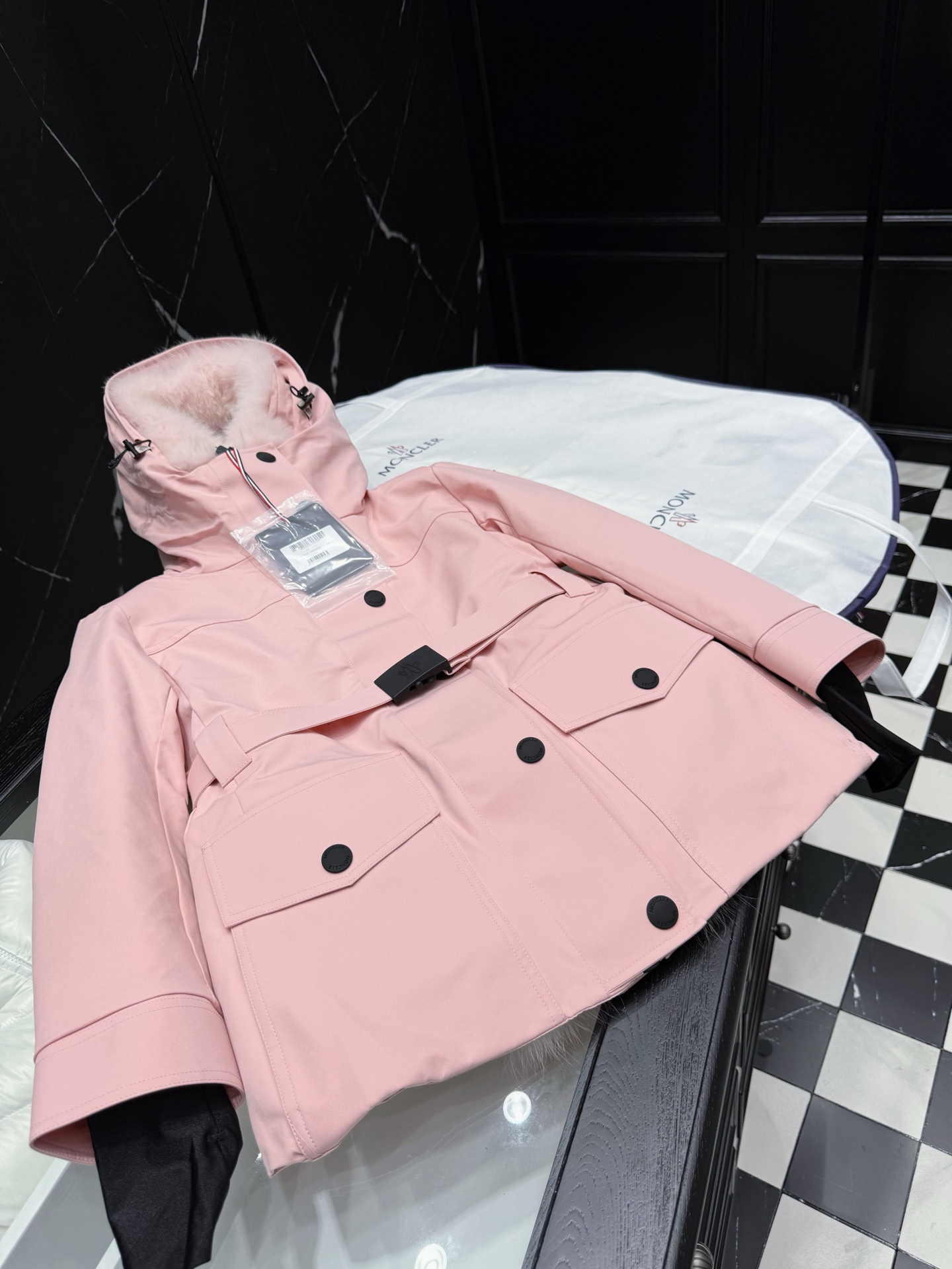 MONCLER Pink Fur-Trimmed Hooded Down Padded Jacket - Stylish Winter Warmth 2 i1757945439973 3212 0 0