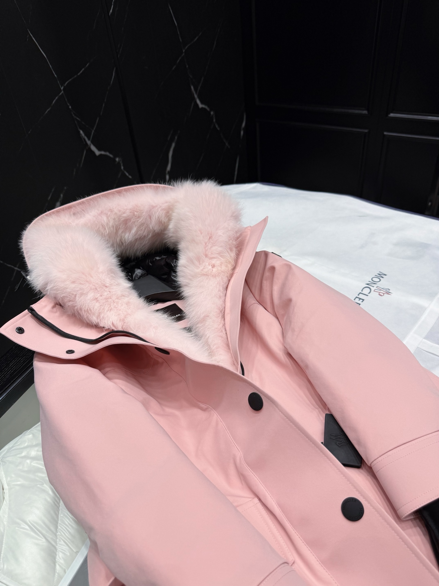 MONCLER Pink Fur-Trimmed Hooded Down Padded Jacket - Stylish Winter Warmth 8 i1757945439997 9381 0 6