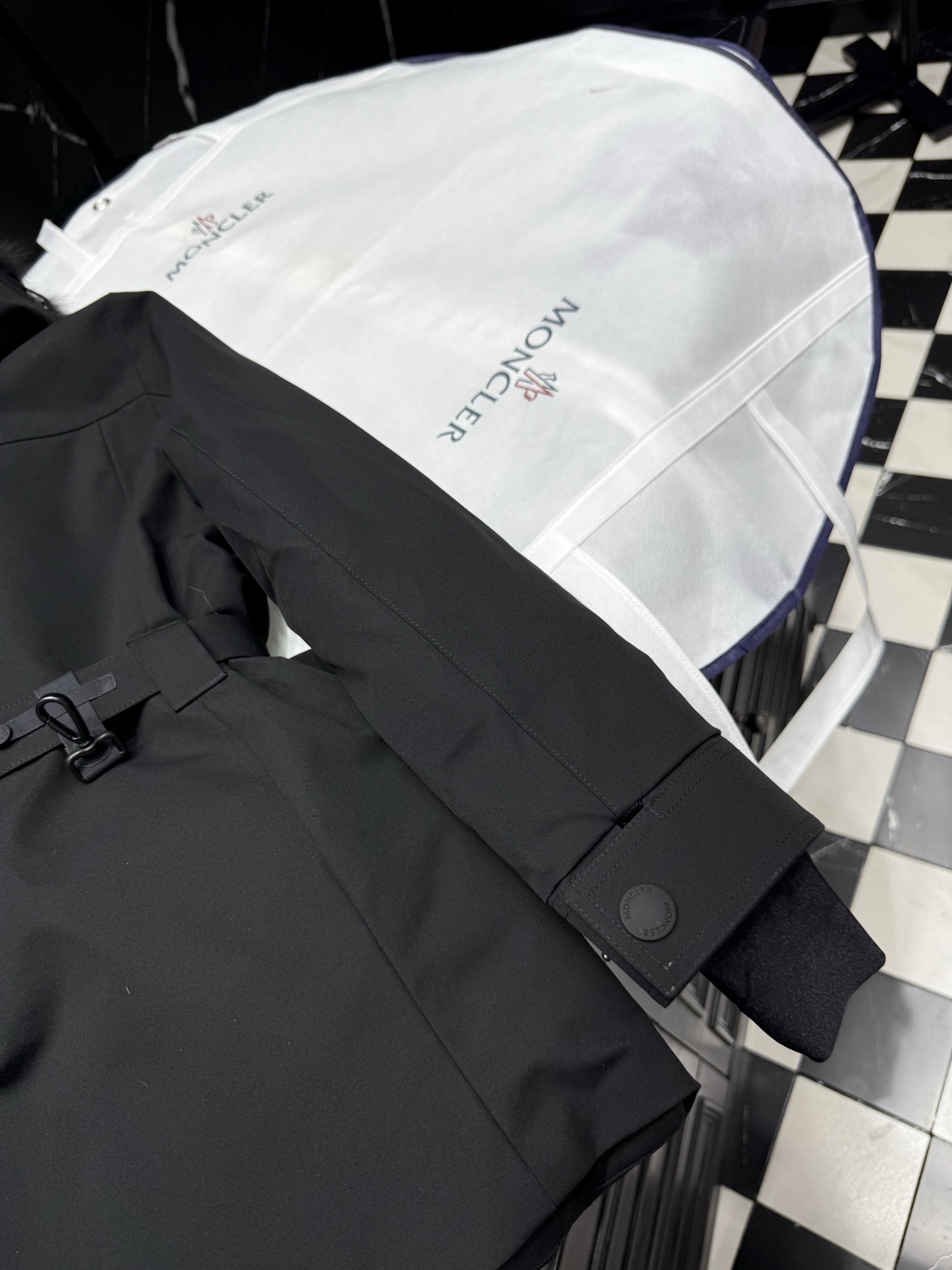 MONCLER Fur-Trimmed Down Padded Jacket | Winter Warmth & Style 5 i1757946146834 9620 0 4