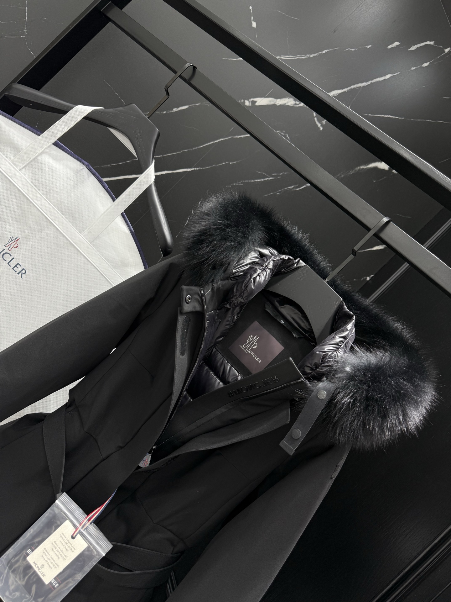 MONCLER Black Down Jacket with Fur Hood and Belted Waist - Stylish and Warm 7 i1758036774335 3850 0 6