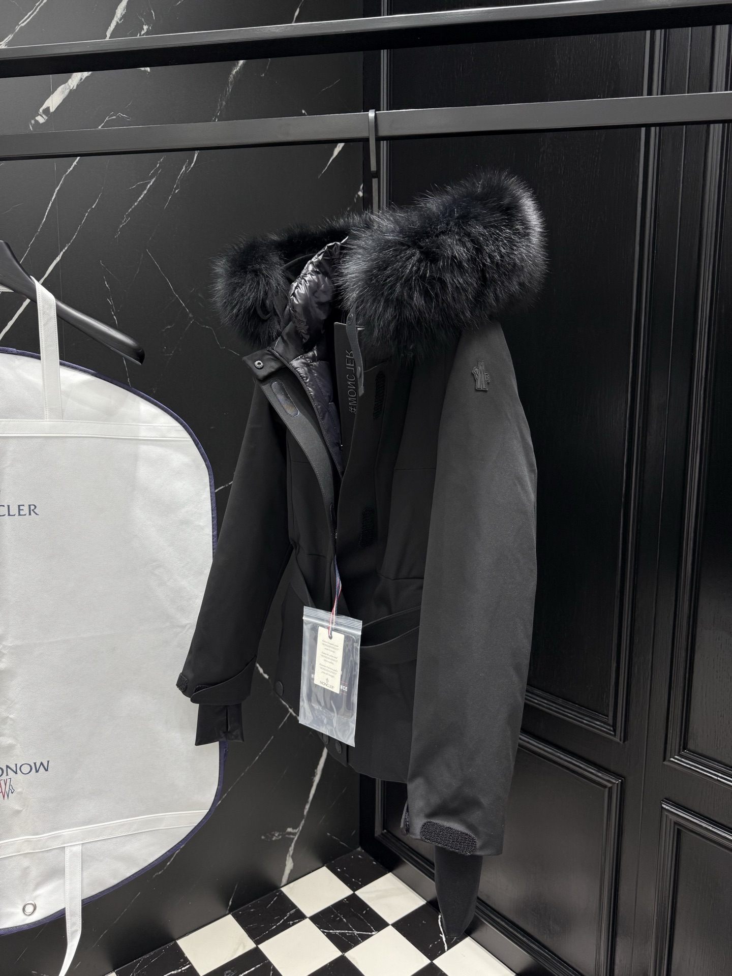MONCLER Black Down Jacket with Fur Hood and Belted Waist - Stylish and Warm 8 i1758036774345 7180 0 7