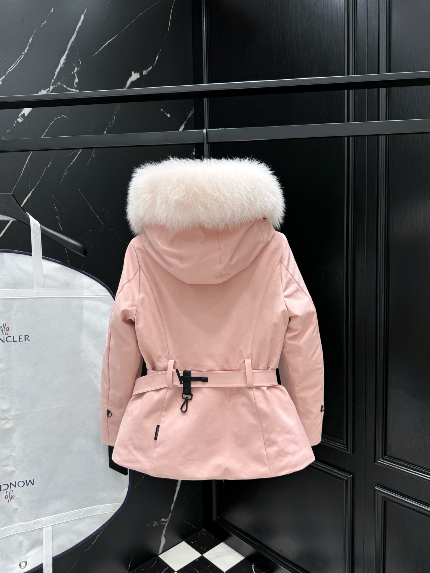 MONCLER Pink Down Ski Jacket with Fur Hood and Belted Waist - Stylish Warmth 10 i1758036790002 2114 0 8