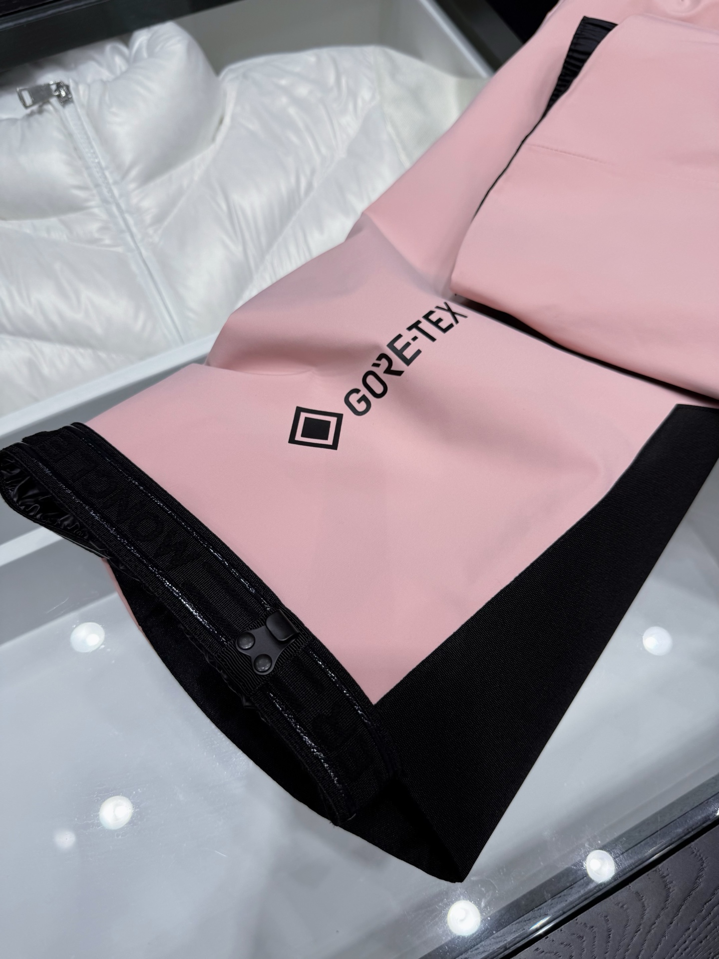 MONCLER Women's Pink Ski Pants High Performance Winter, Size 40 5 i1758899473972 707 0 3