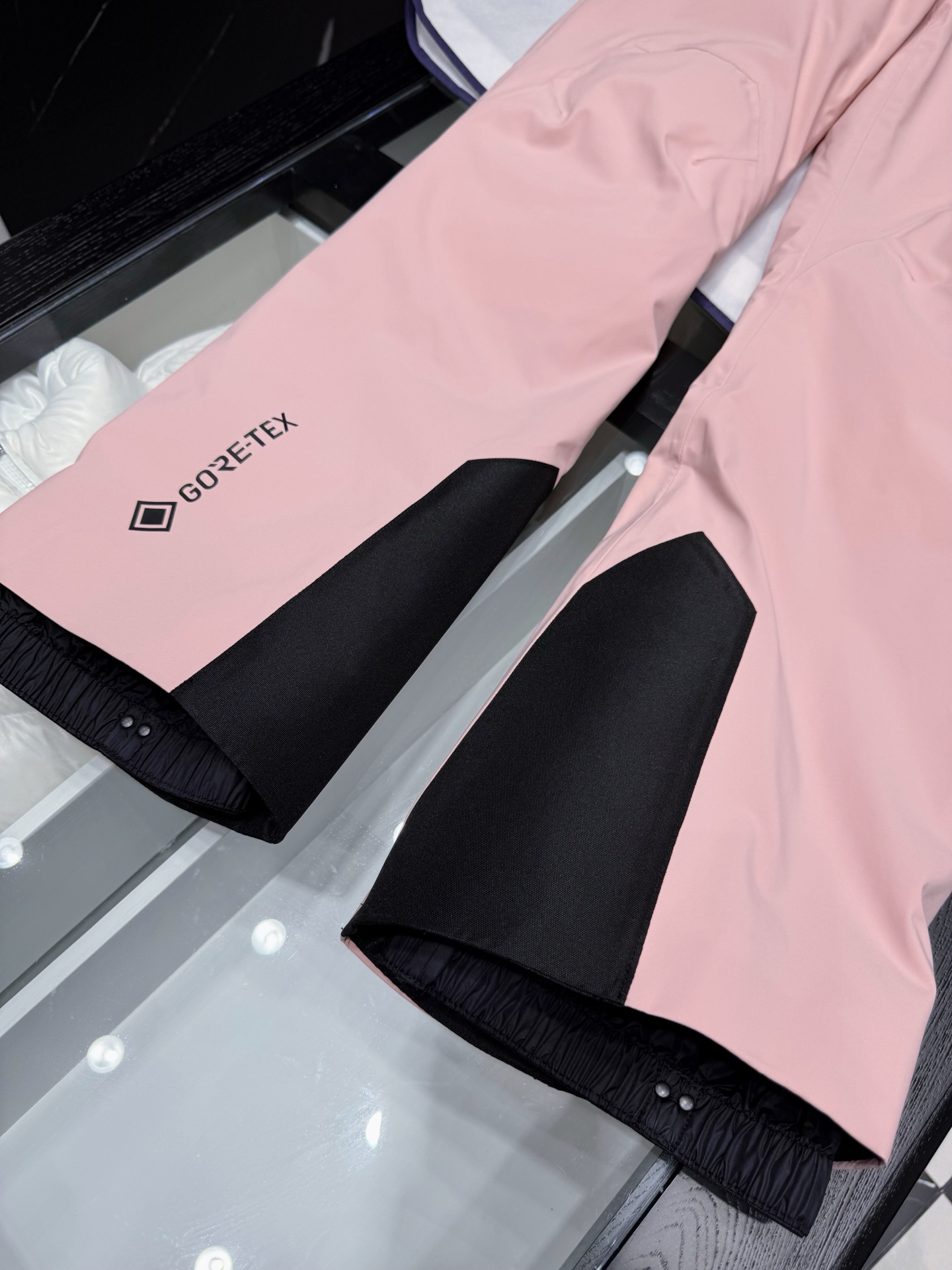 MONCLER Women's Pink Ski Pants High Performance Winter, Size 40 6 i1758899474030 7538 0 4