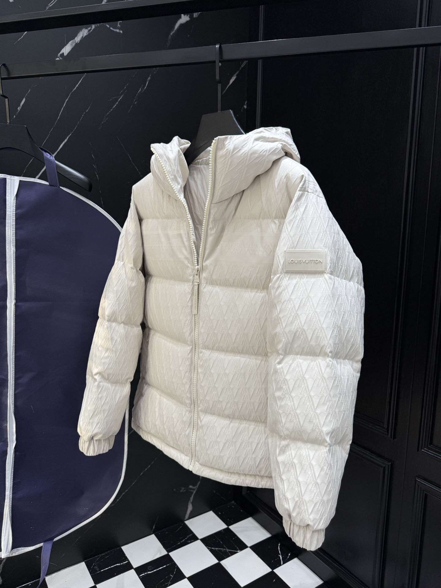 Louis Vuitton Padded Down Jacket - Stylish Winter Warmth- M-XXL 7 i1758900913709 6065 0 6