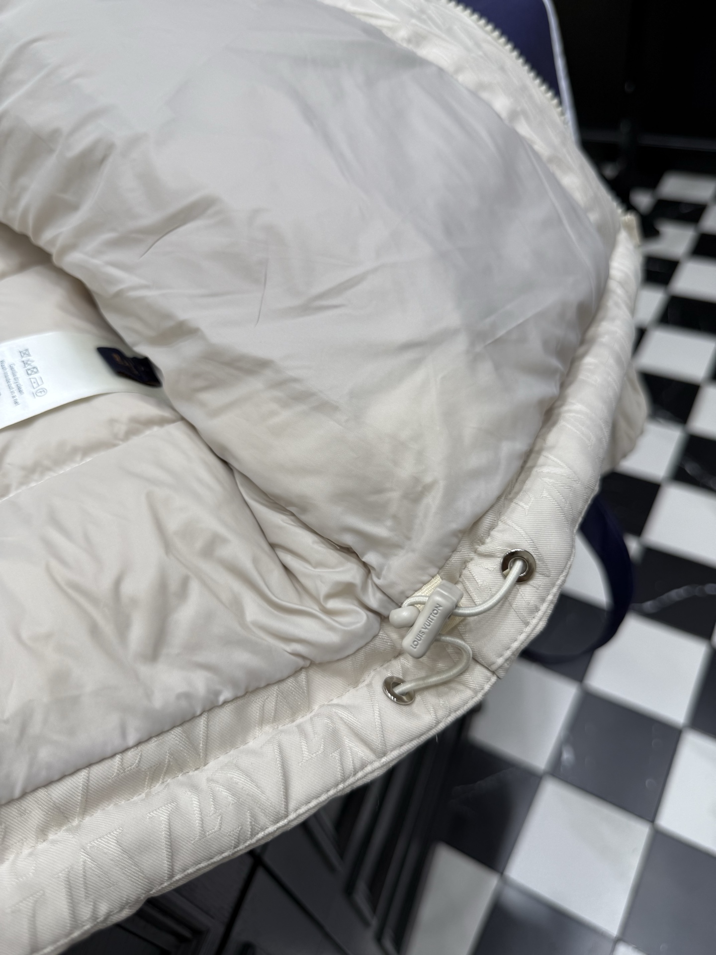 Louis Vuitton White Padded Down Jacket, Size M-XXL, Luxury Winter Coat 6 i1758900955436 9748 0 4