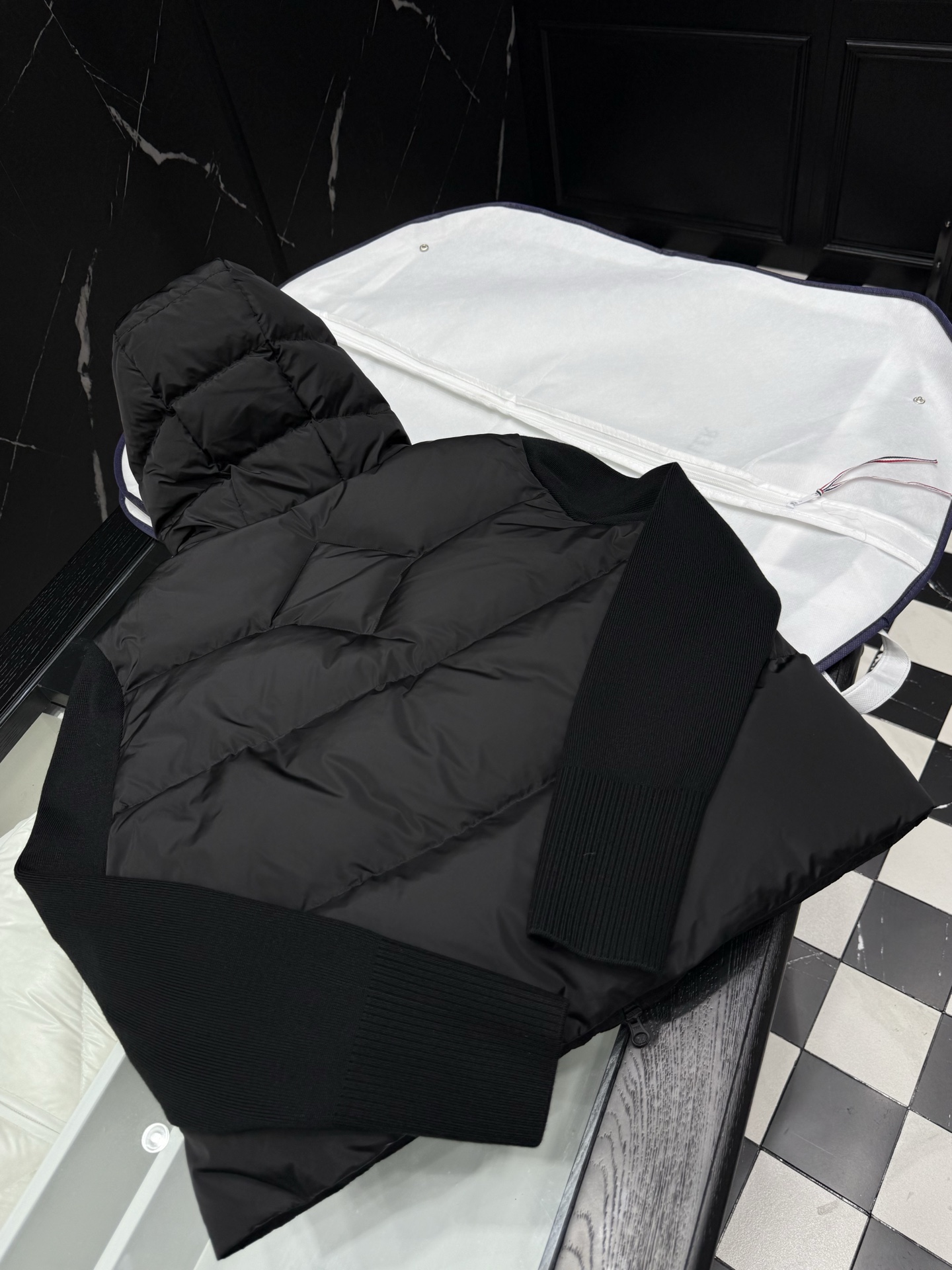 Moncler Women's Black Padded Wool Cropped Jacket Coat 10 i1758985128303 1049 0 8