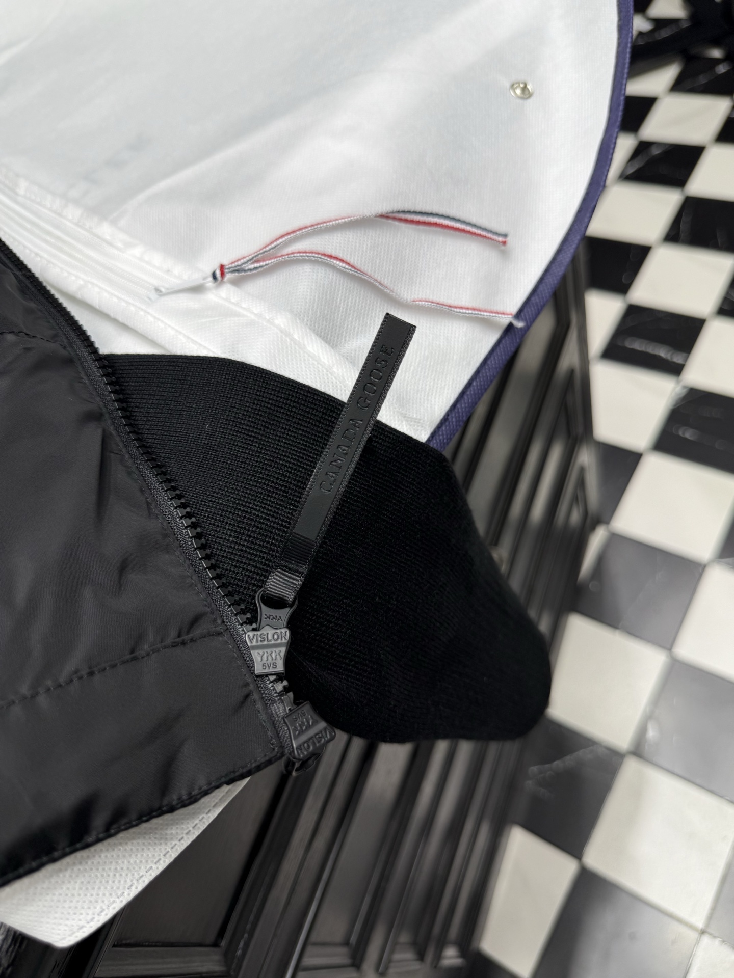 Canada Goose Black Cropped Down Jacket with Ribbed Knit Sleeves for Women 9 i1758985155546 1897 0 7