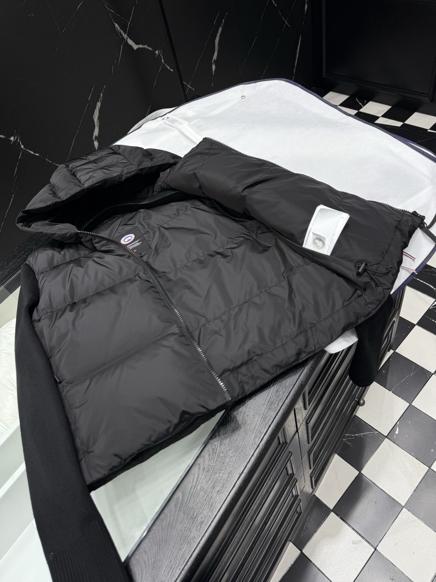 Canada Goose Black Cropped Down Jacket with Ribbed Knit Sleeves for Women 5 i1758985158191 9882 0 3