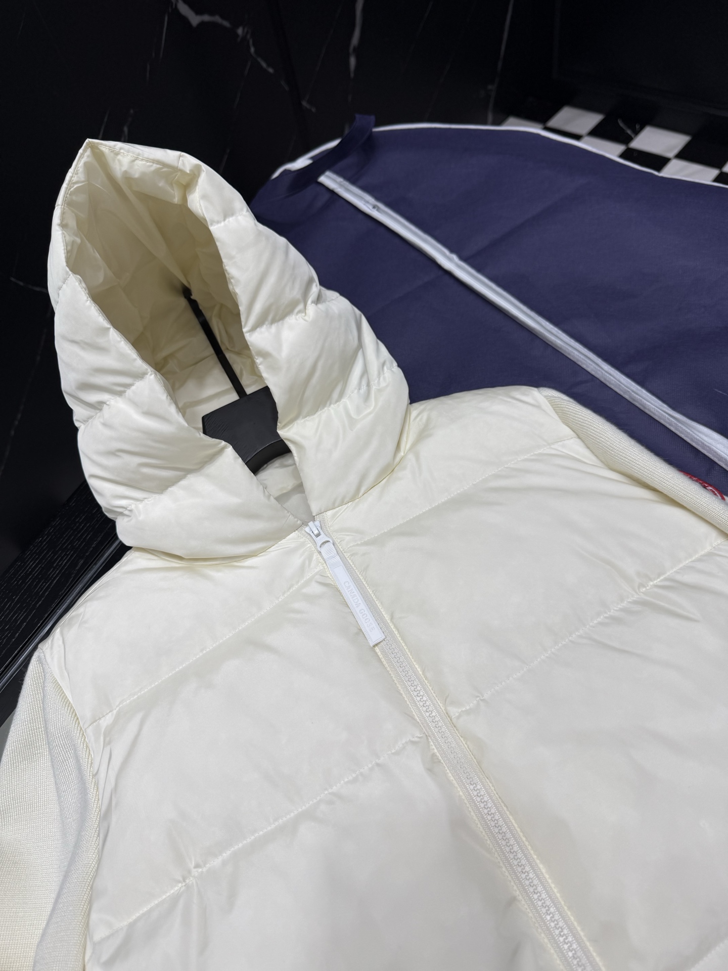 Moncler Women's Cropped Padded Wool Jacket - Stylish & Warm Outerwear 3 i1758985526140 4071 0 2