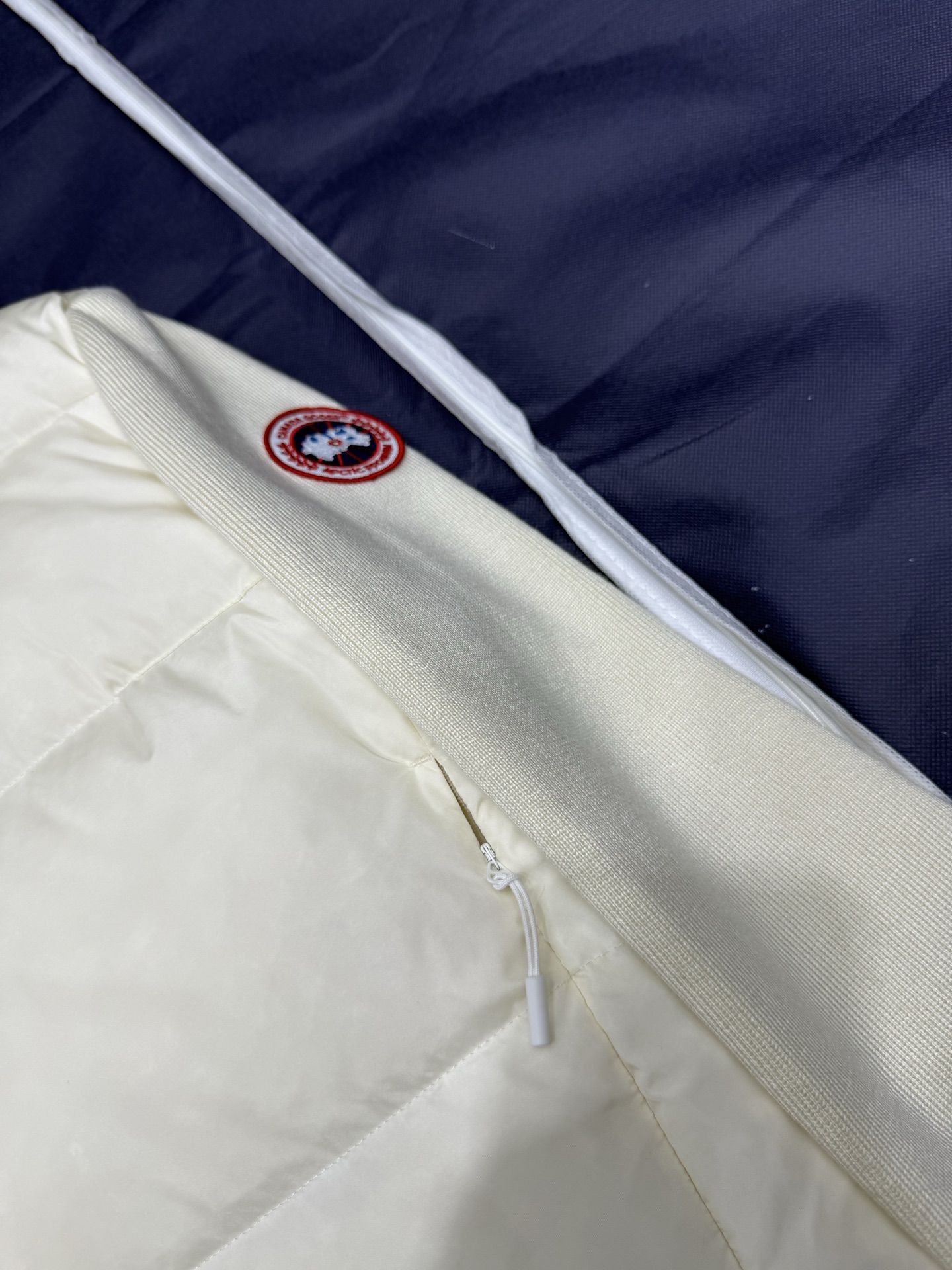 Moncler Women's Cropped Padded Wool Jacket - Stylish & Warm Outerwear 6 i1758985526251 6948 0 5