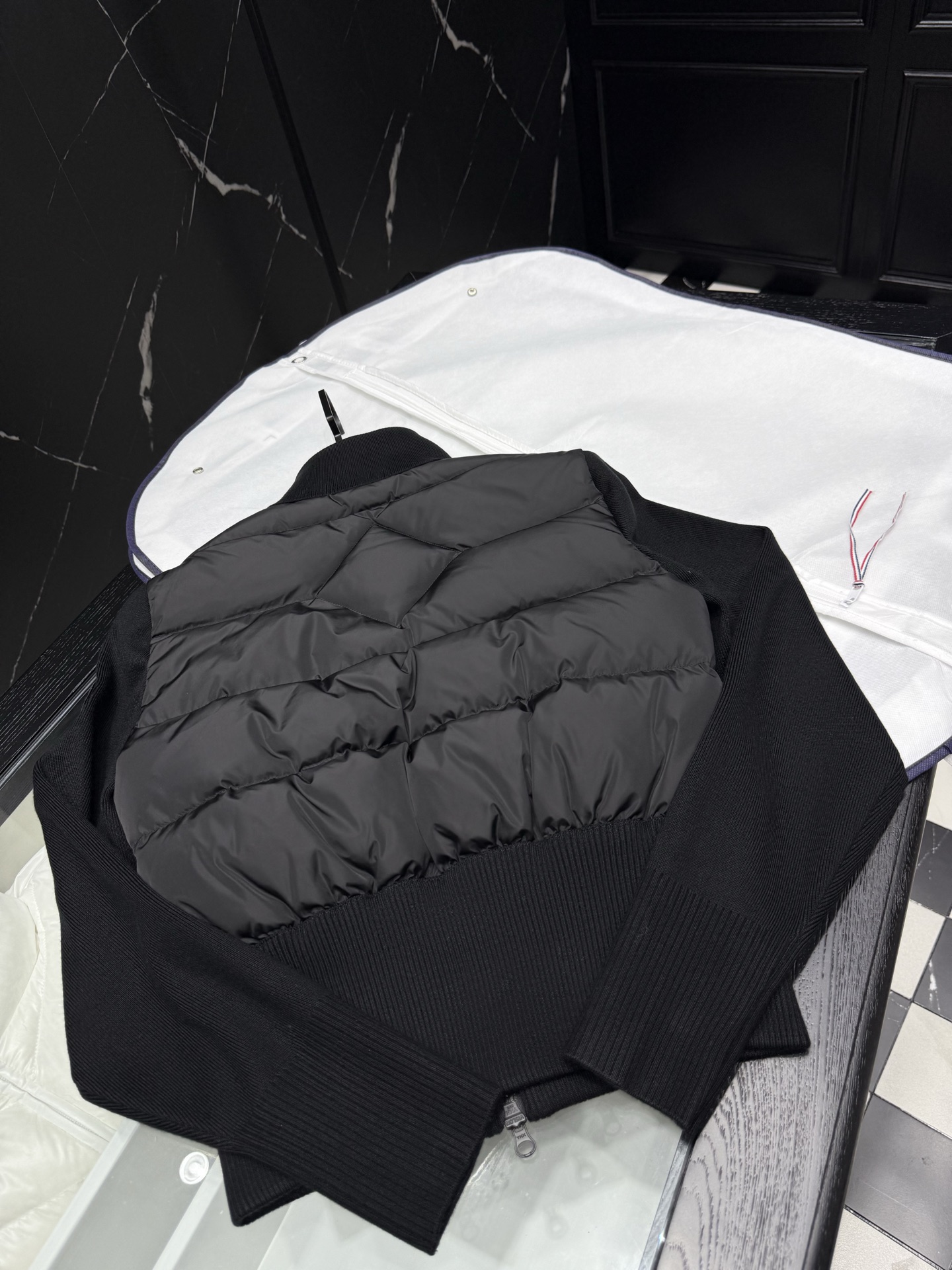 Moncler Black Padded Wool Cropped Jacket for Women - Stylish & Warm 10 i1758986314709 75 0 8