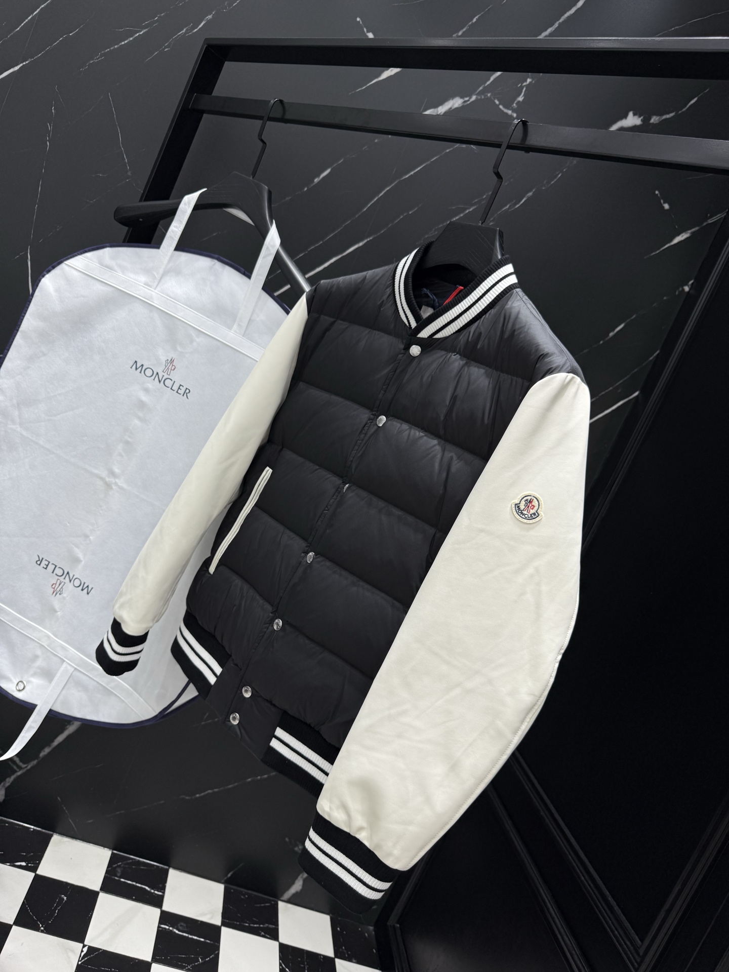 2025秋冬新款🆕（羽绒拼绵羊皮）原版1:1订制五金配件全进口原版定制 欢迎专柜对比 绝对的高品质 采用