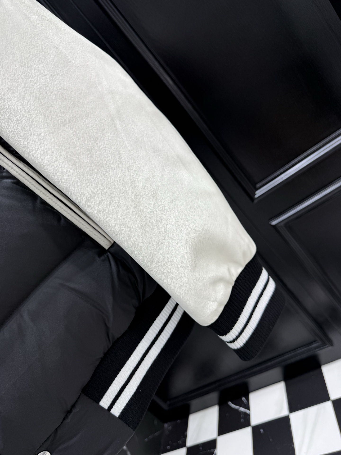 2025秋冬新款🆕（羽绒拼绵羊皮）原版1:1订制五金配件全进口原版定制 欢迎专柜对比 绝对的高品质 采用