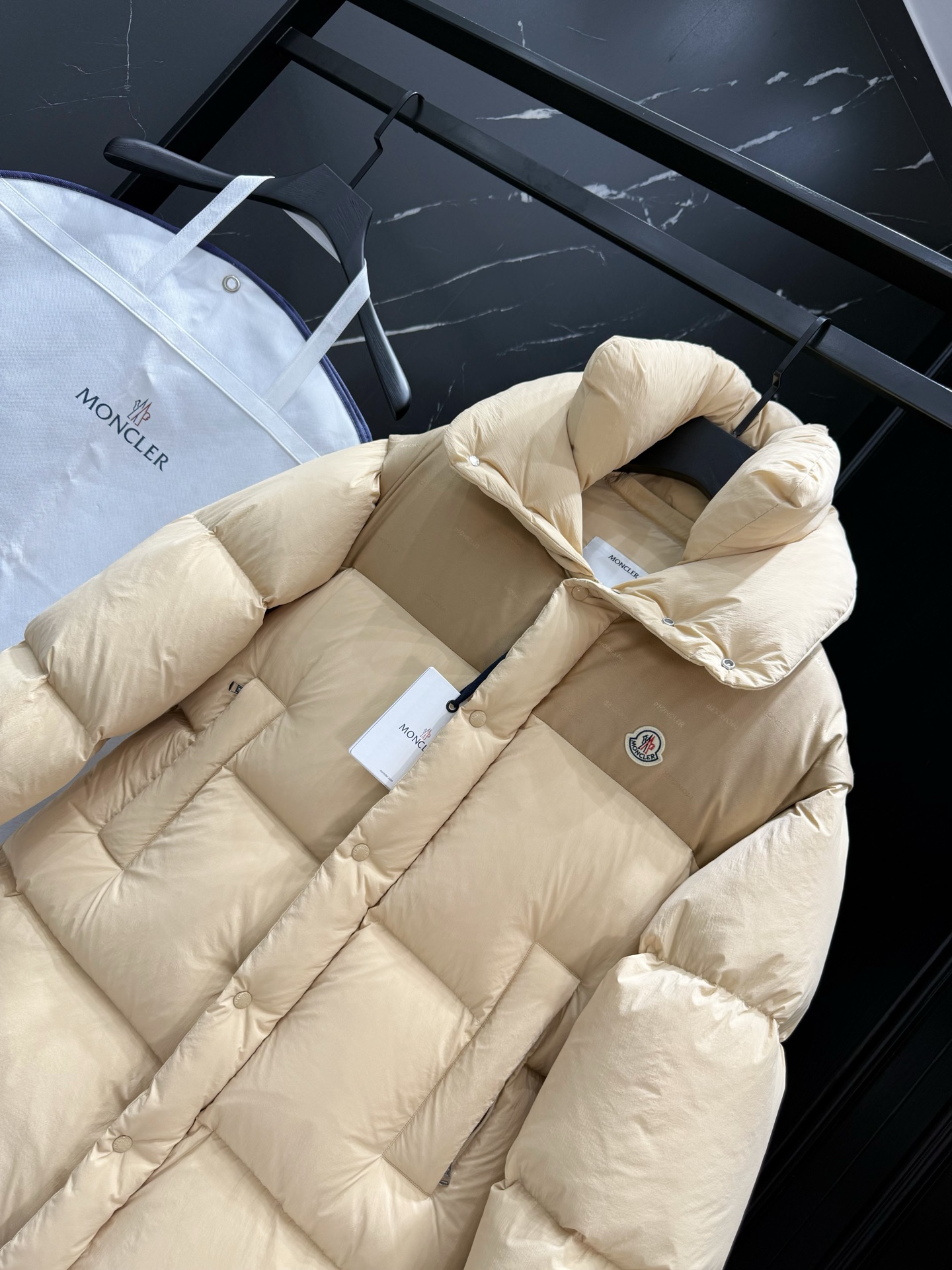 2025秋冬新款🆕（可拆卸马甲羽绒服）原版1:1订制五金配件全进口原版定制 欢迎专柜对比 绝对的高品质 