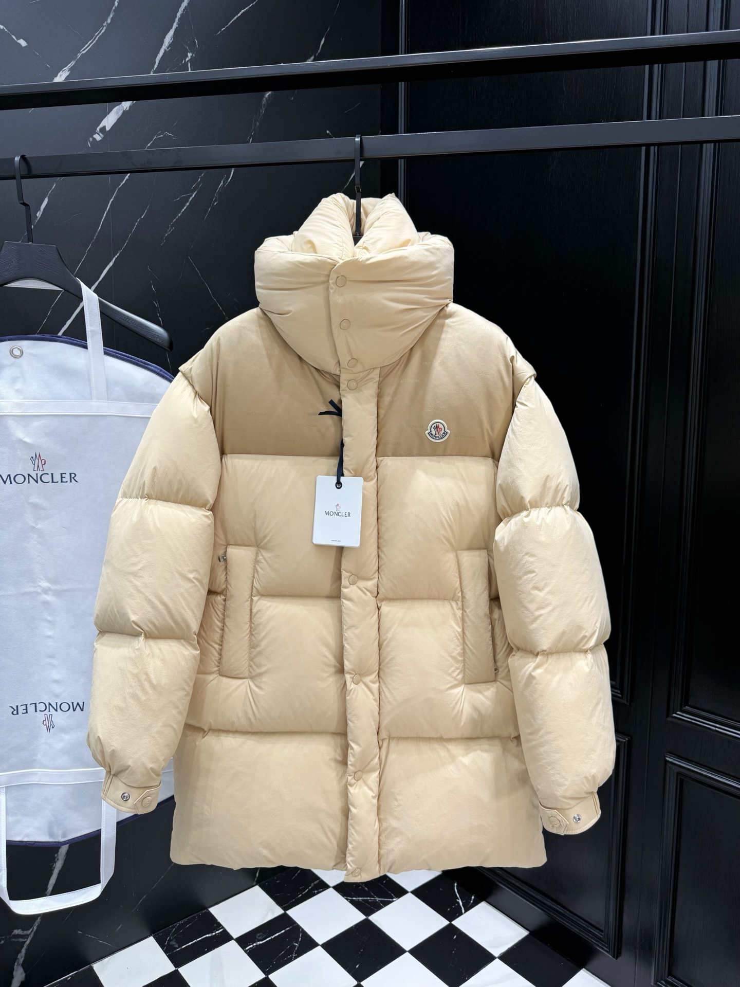 2025秋冬新款🆕（可拆卸马甲羽绒服）原版1:1订制五金配件全进口原版定制 欢迎专柜对比 绝对的高品质 