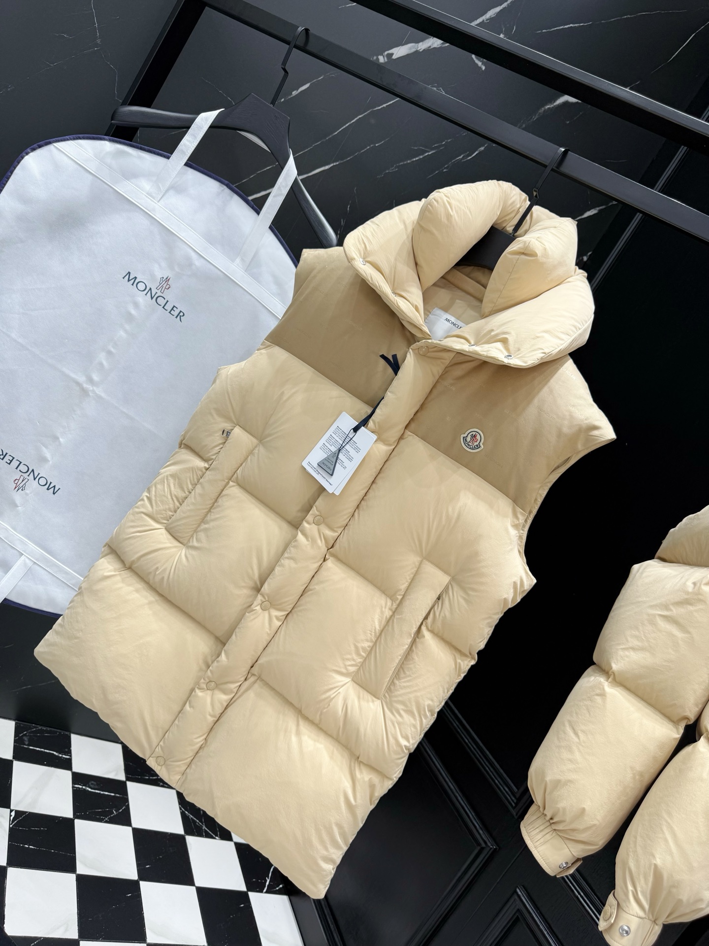 拆卸马甲挂拍8689