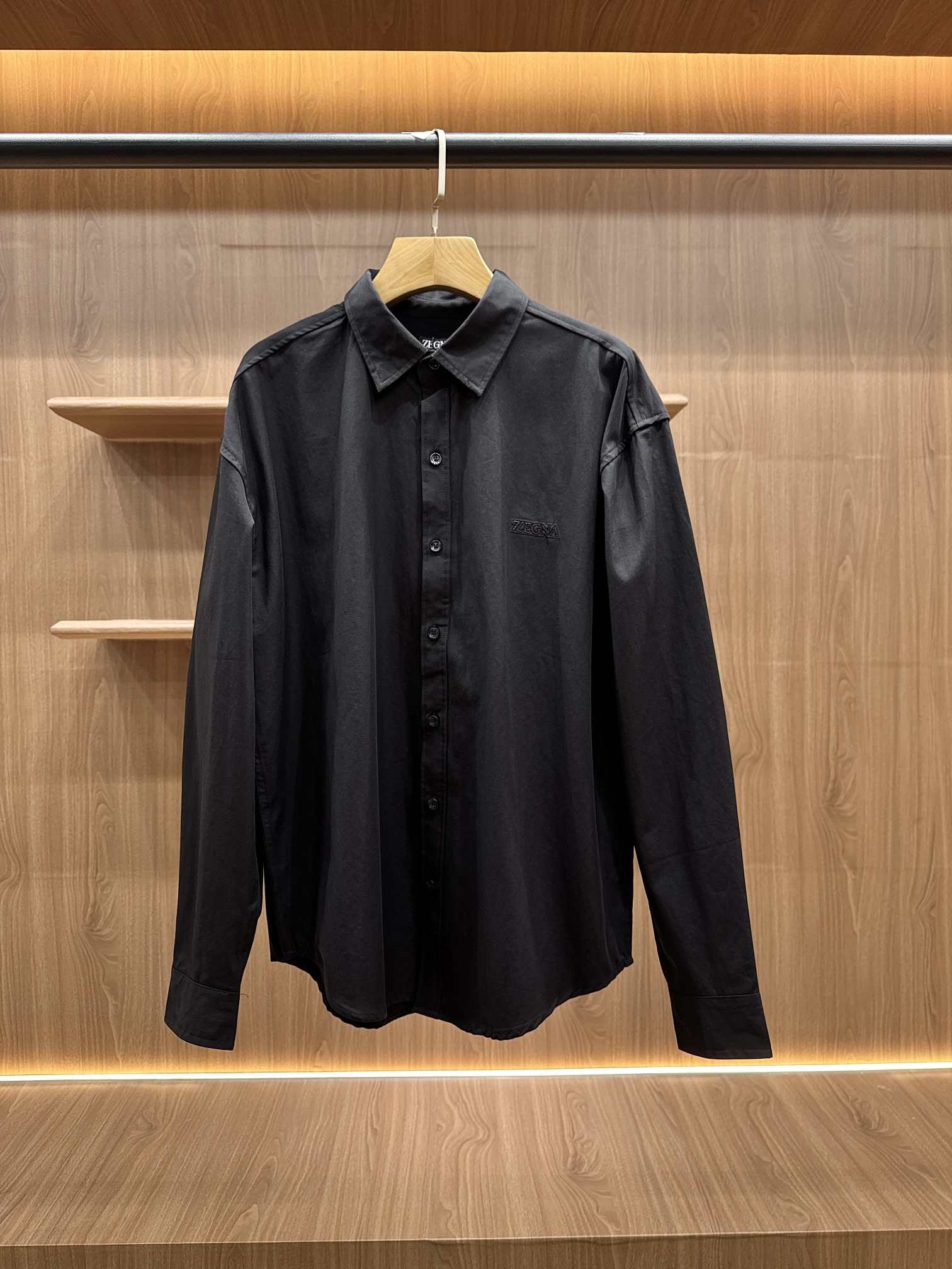 NO:540388,Popular polo!  Every time many friends put on shirts, they sell out when they receive a repurchase!  Give some good goods to the people at home!  !  !  Is it better if there is no comparison in the small workshop?  Just one cent!  Just no master sign!  Money-saving goods are coming again!  ,shirts,alexander wang19860909抢手的polo！ 每次上衬衫很多朋友收到想回购的时候都是售罄！ 给家里的人来点好货吧！！！ 小作坊的没有可比性好吗！ 一毛一样的！ 无主标而已！ 省钱货又来了！,,shirts,alexander wang,Men's clothing