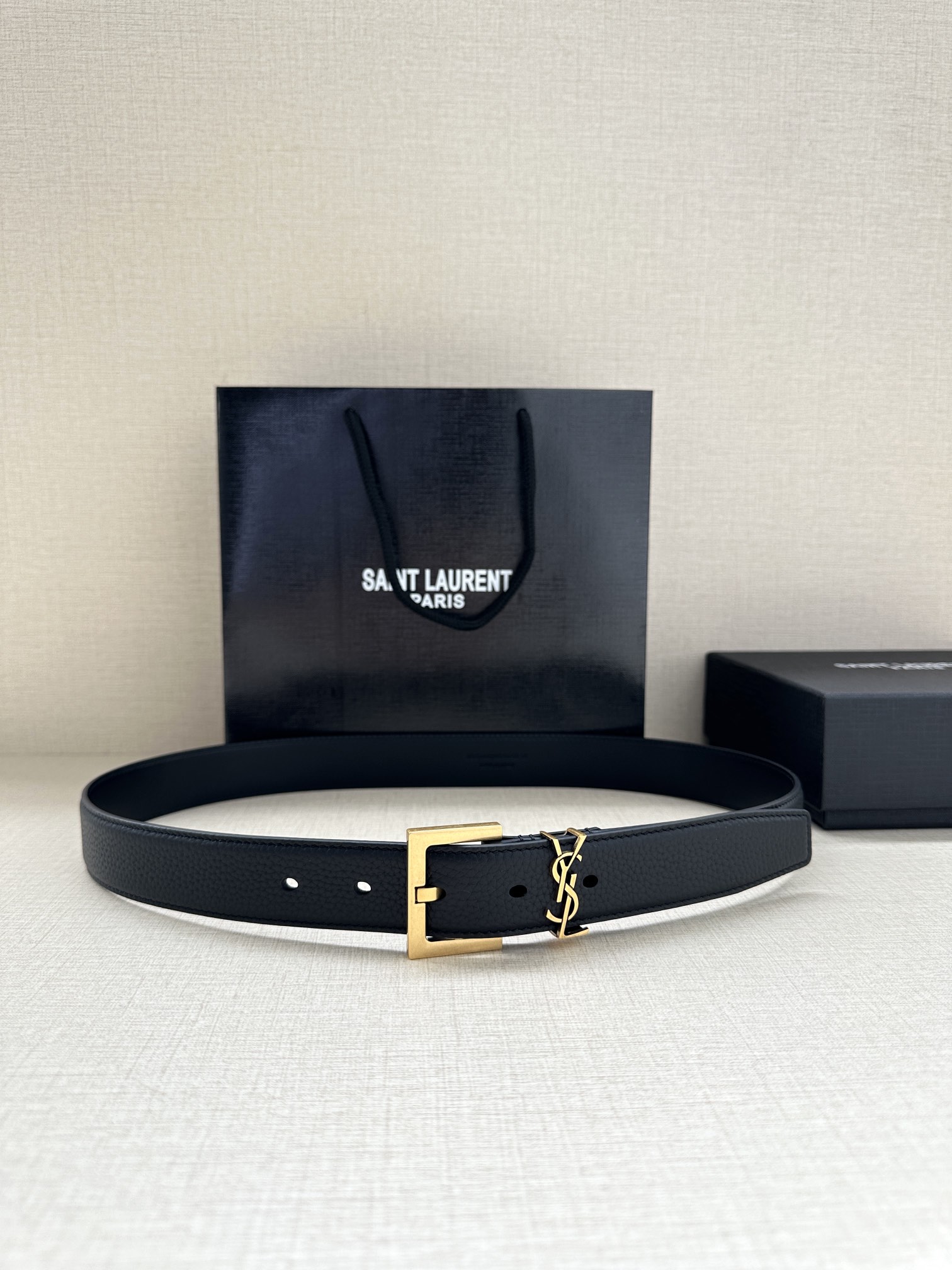  宽度3.0cm SAINT LAURENT圣罗兰YSL Monogram 荔枝纹压印皮革方扣窄腰带黑色
