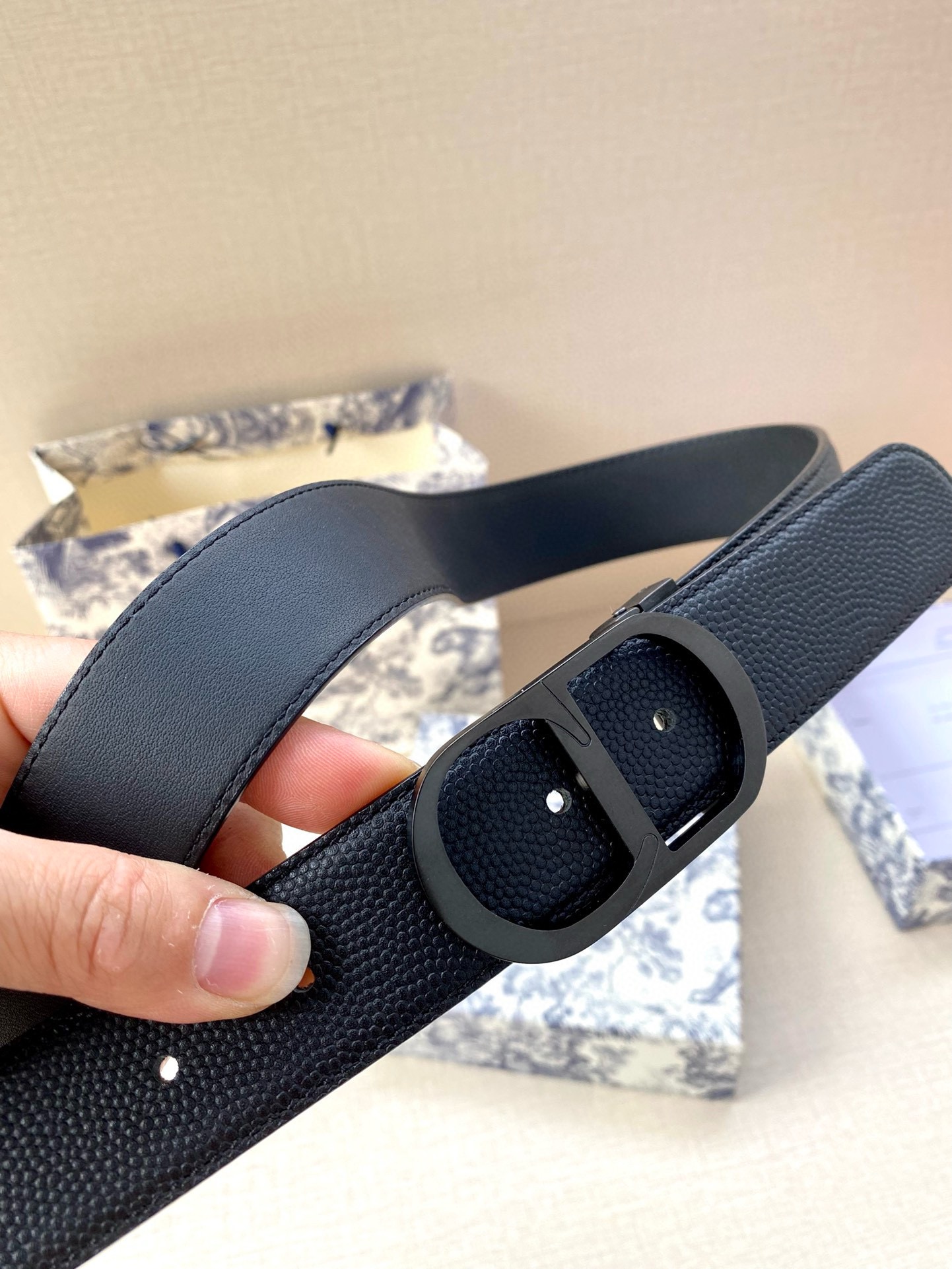 Dior Style Black Leather Men's Belts Lookbook Reference image 2