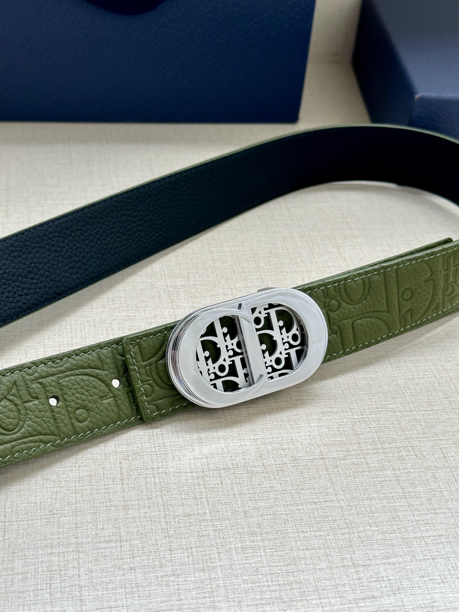 Gucci Style Beige Men's Belts Lookbook Reference image 2