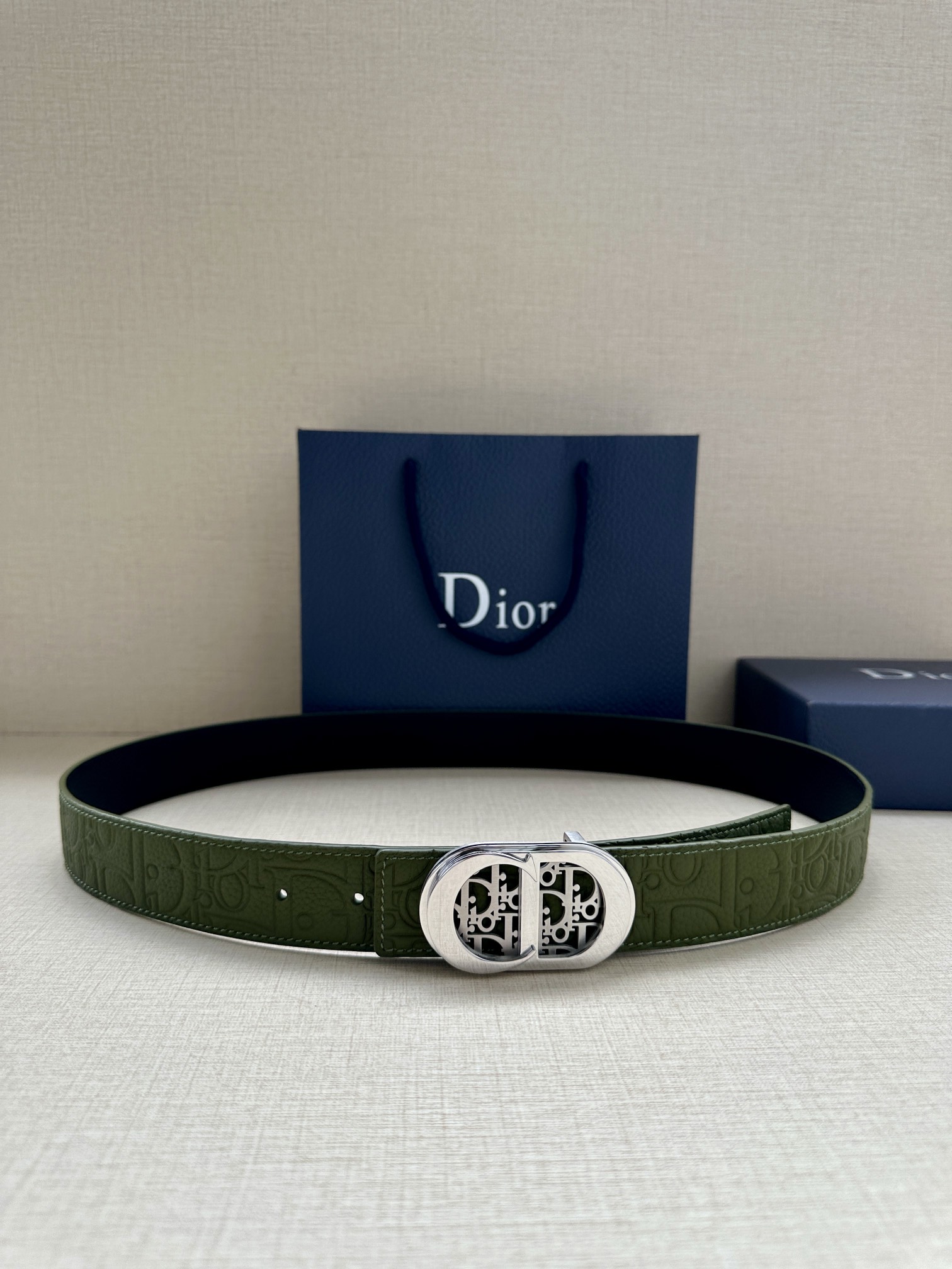 Gucci Style Beige Men's Belts Lookbook Reference image 1