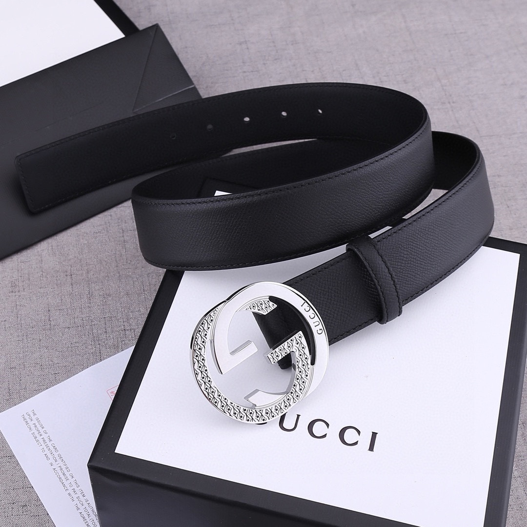 宽度4.0 cm GUCCI 加厚钢扣/双面头层手掌纹、采用精挑细选进口顶级牛皮，手感柔软细腻！品质保证