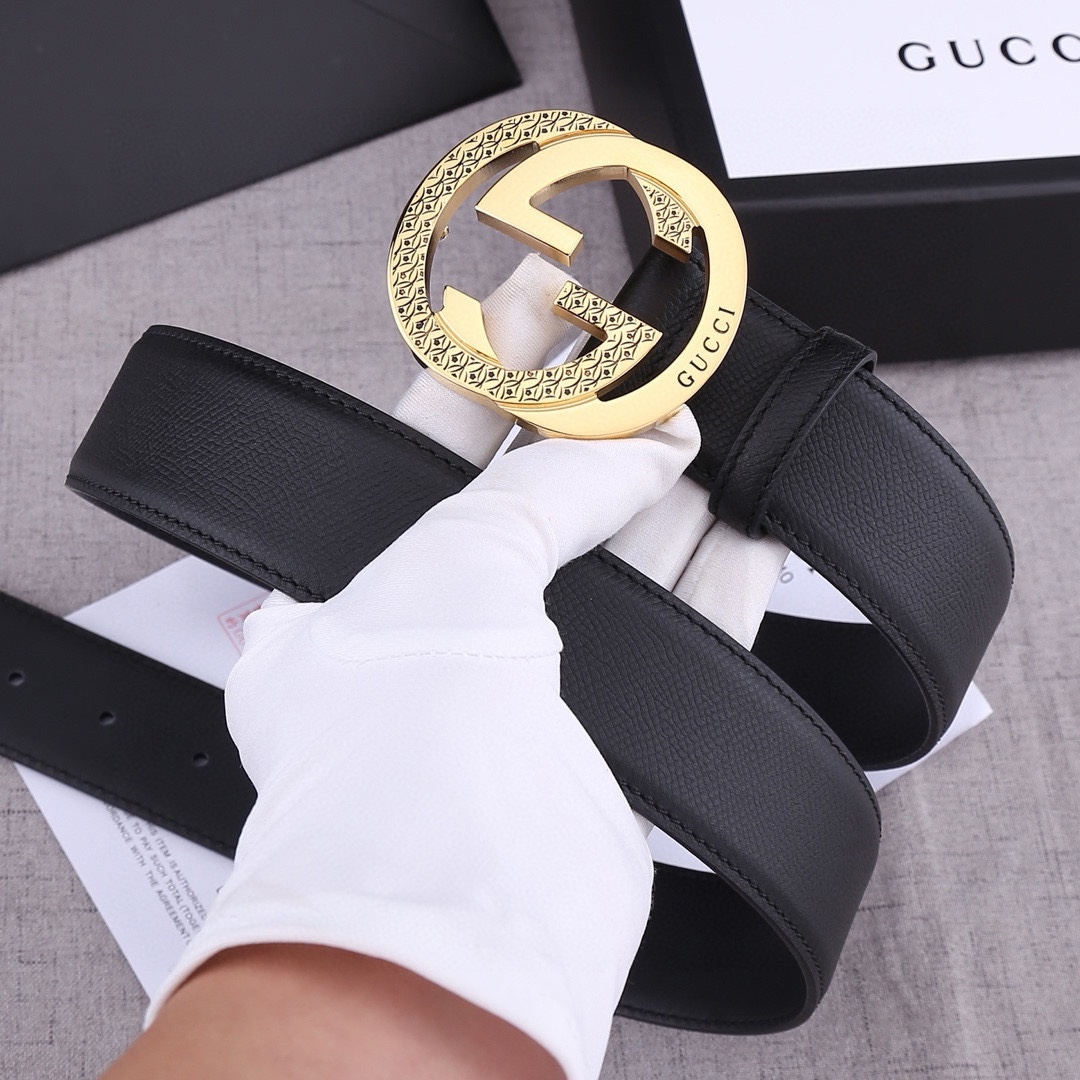 宽度4.0 cm GUCCI 加厚钢扣/双面头层手掌纹、采用精挑细选进口顶级牛皮，手感柔软细腻！品质保证