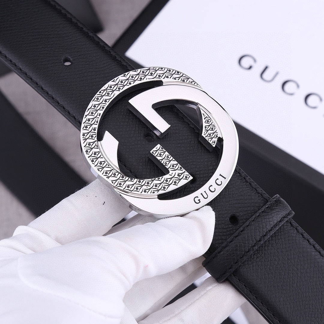 宽度4.0 cm GUCCI 加厚钢扣/双面头层手掌纹、采用精挑细选进口顶级牛皮，手感柔软细腻！品质保证