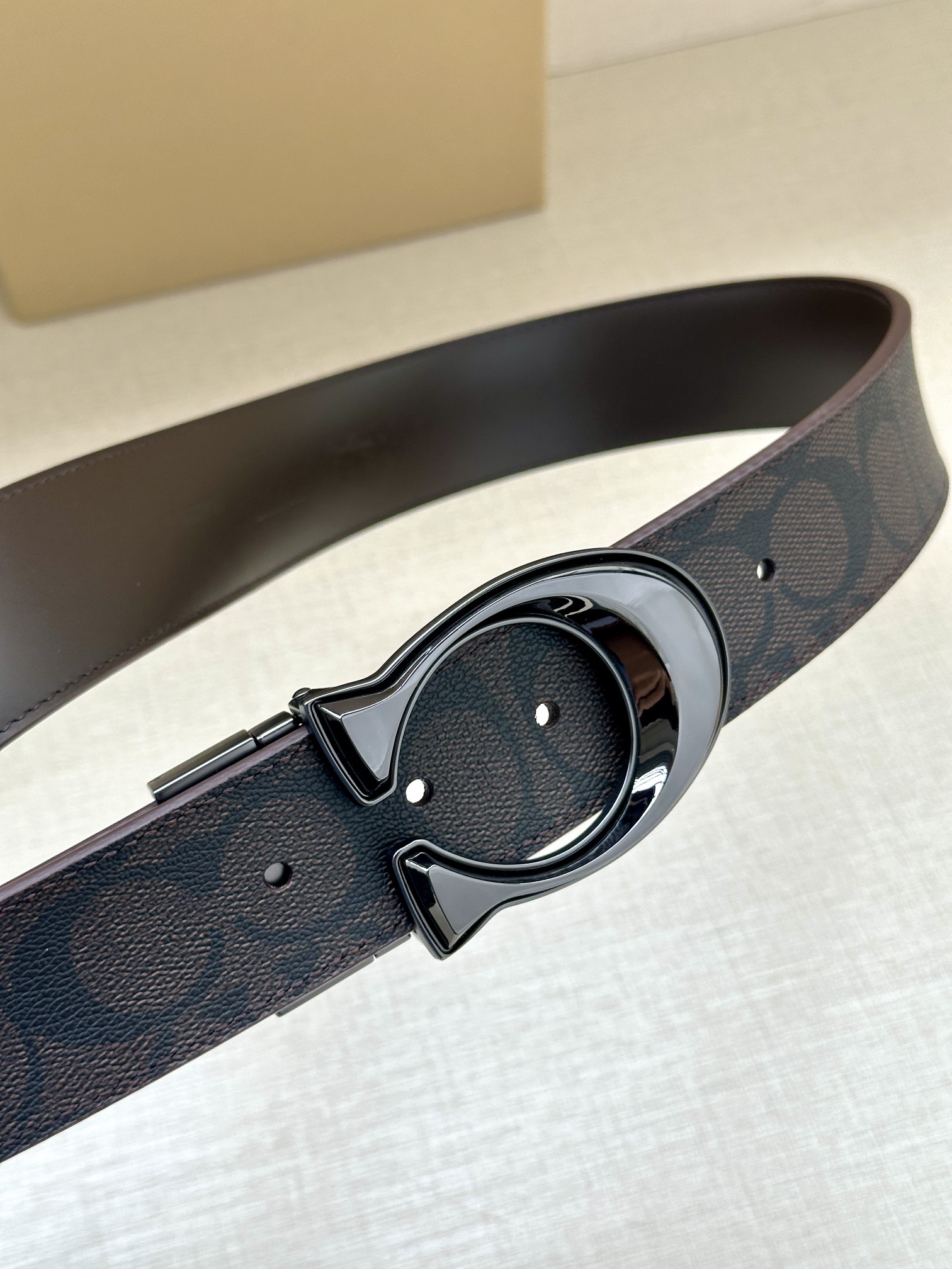 COACH Double Belt: Fine Leather & Classic Plaque Material, 3.8cm Wide – Versatile Style - 图片 4