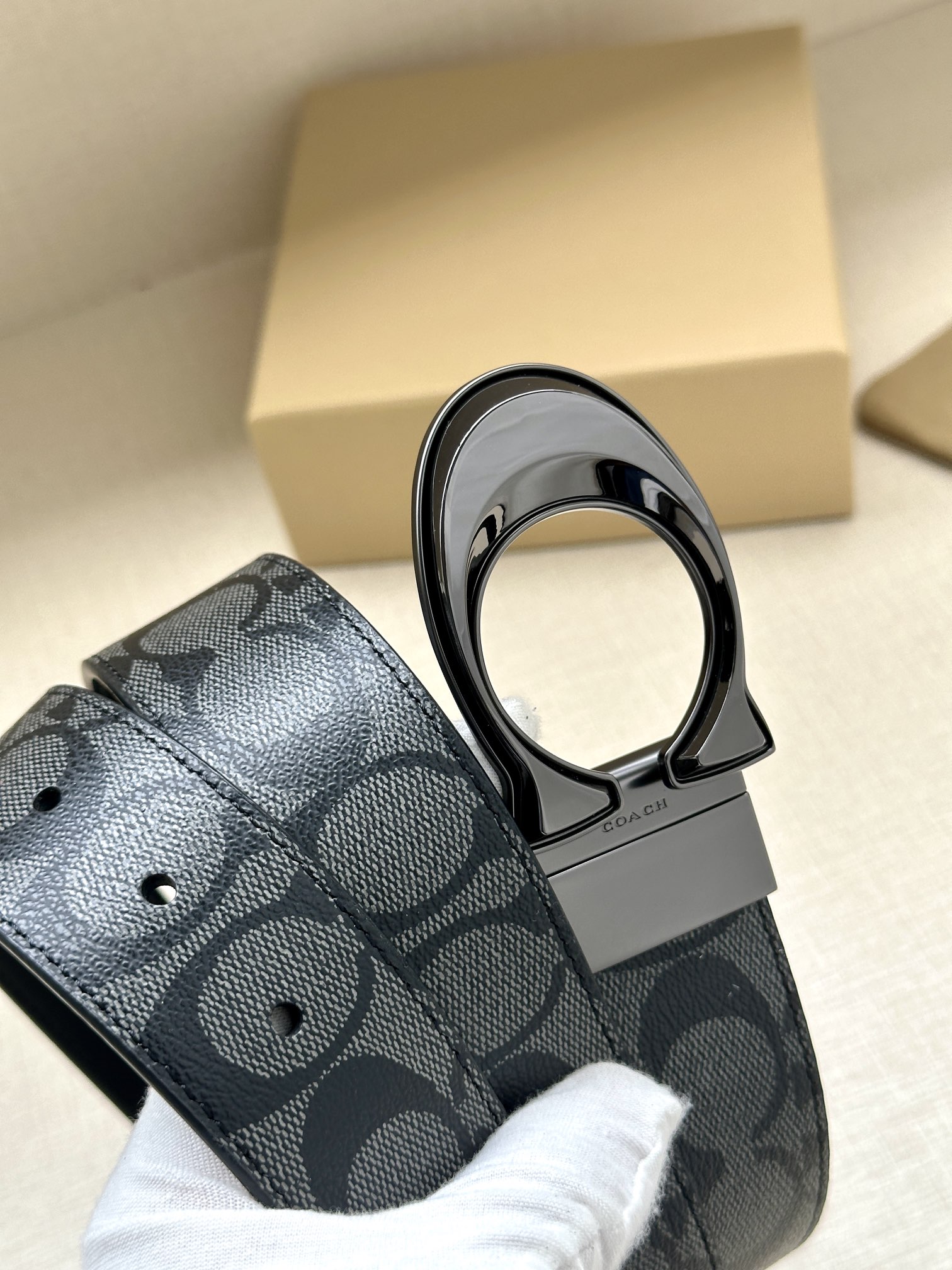 COACH Double Belt: Fine Leather and Classic Plaque Material, 3.8cm Wide – Versatile Style - 图片 3