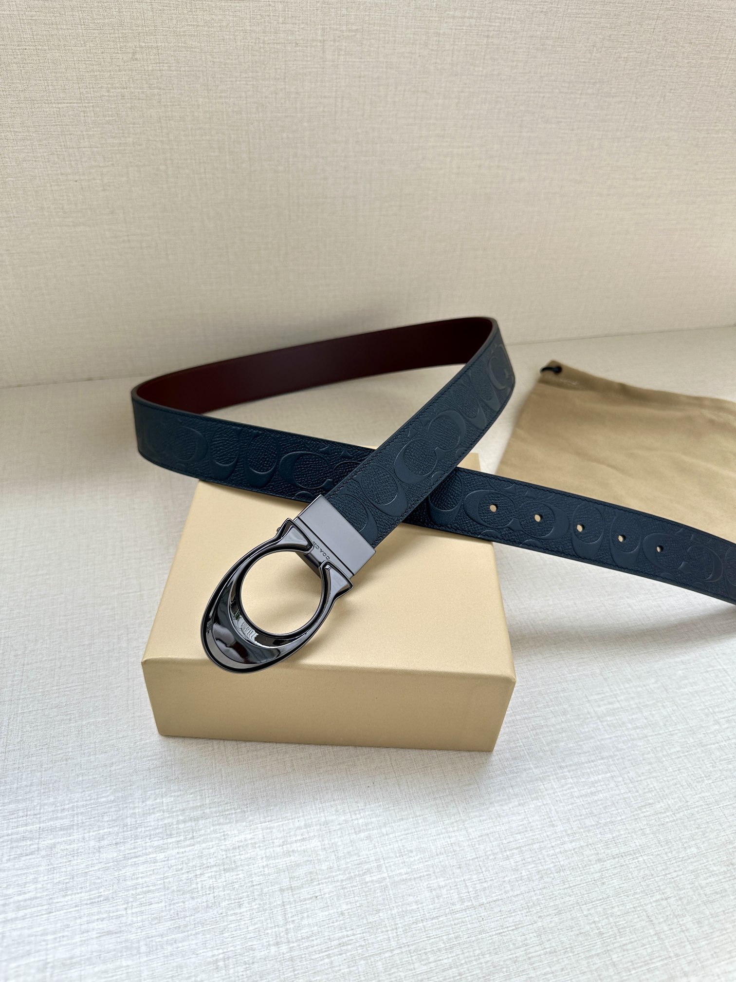 “COACH Double Belt: Classic Plaque and Fine Leather, 3.8 cm Wide” - 图片 4