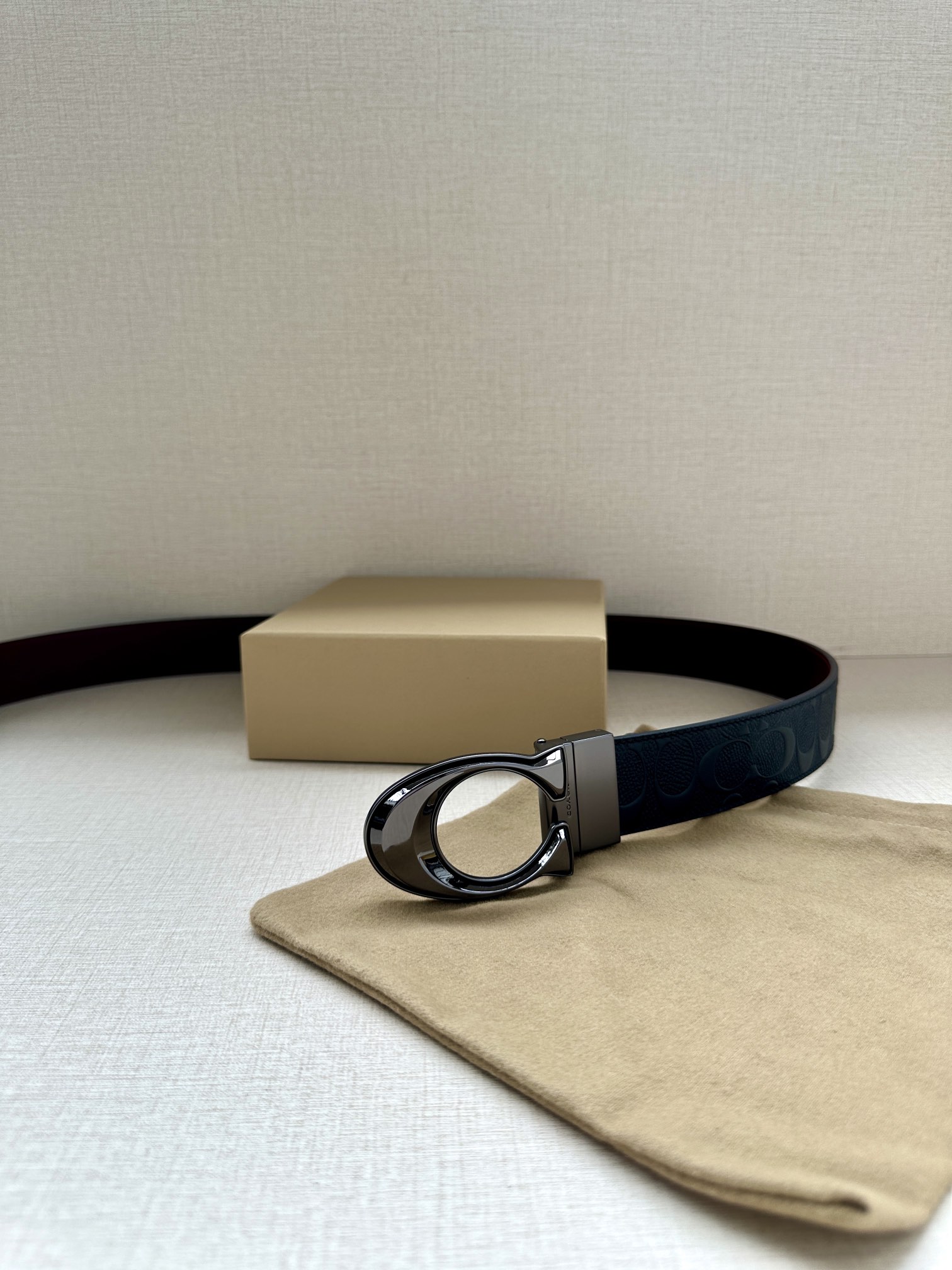 “COACH Double Belt: Classic Plaque and Fine Leather, 3.8 cm Wide” - 图片 6
