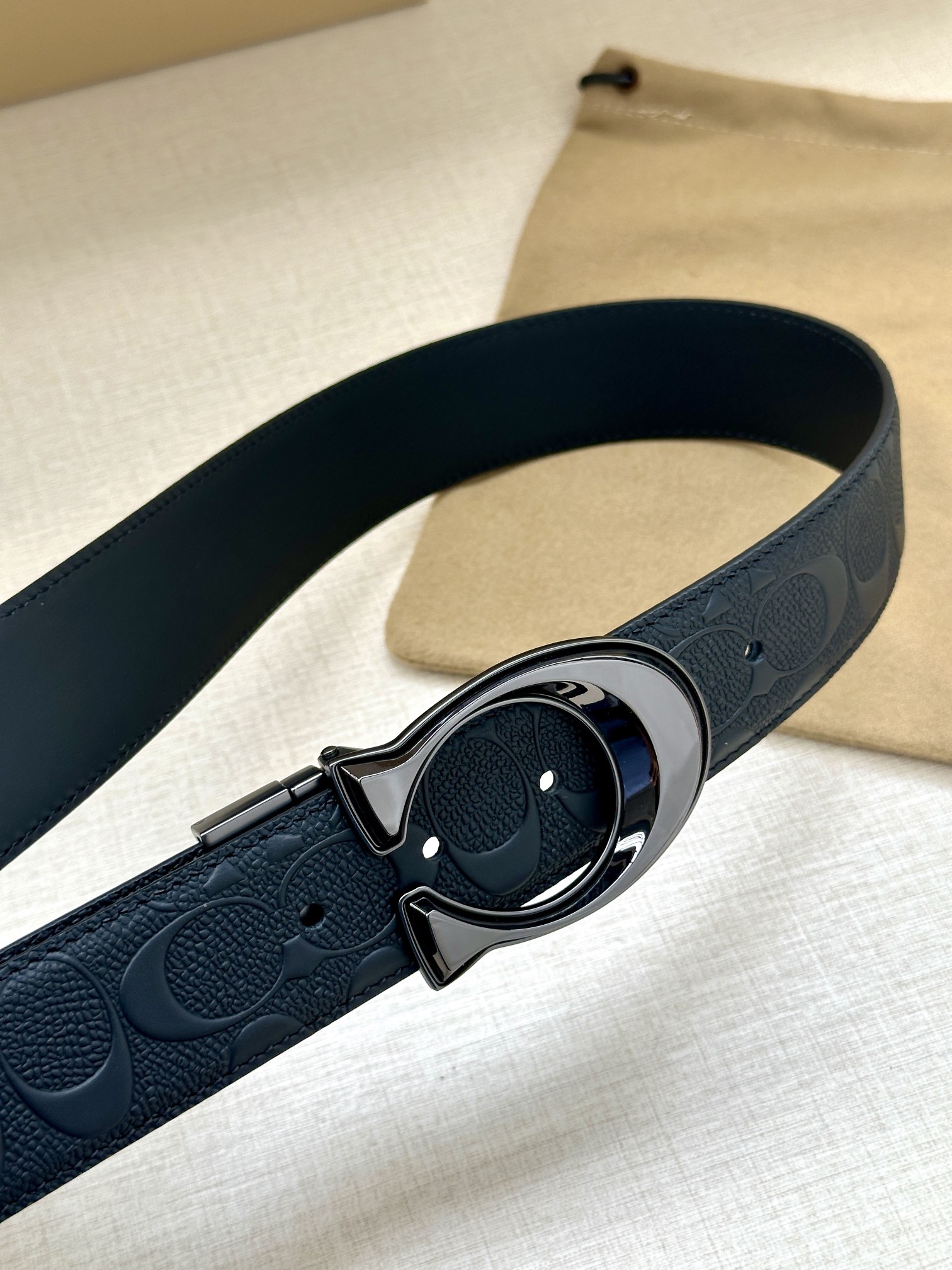 “COACH Double Belt Purchase: Classic Plaque & Fine Leather, 3.8cm Wide” - 图片 2