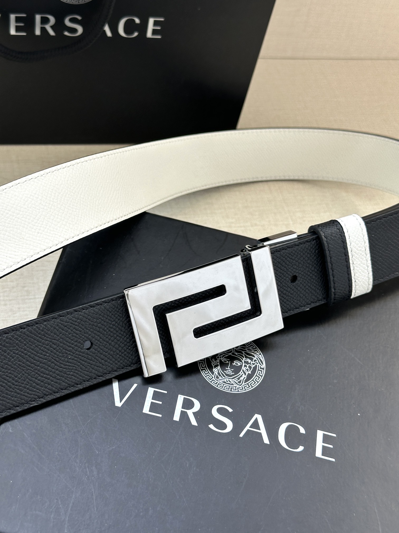 宽度3.5cm VERSACE （范思哲）两面手掌纹