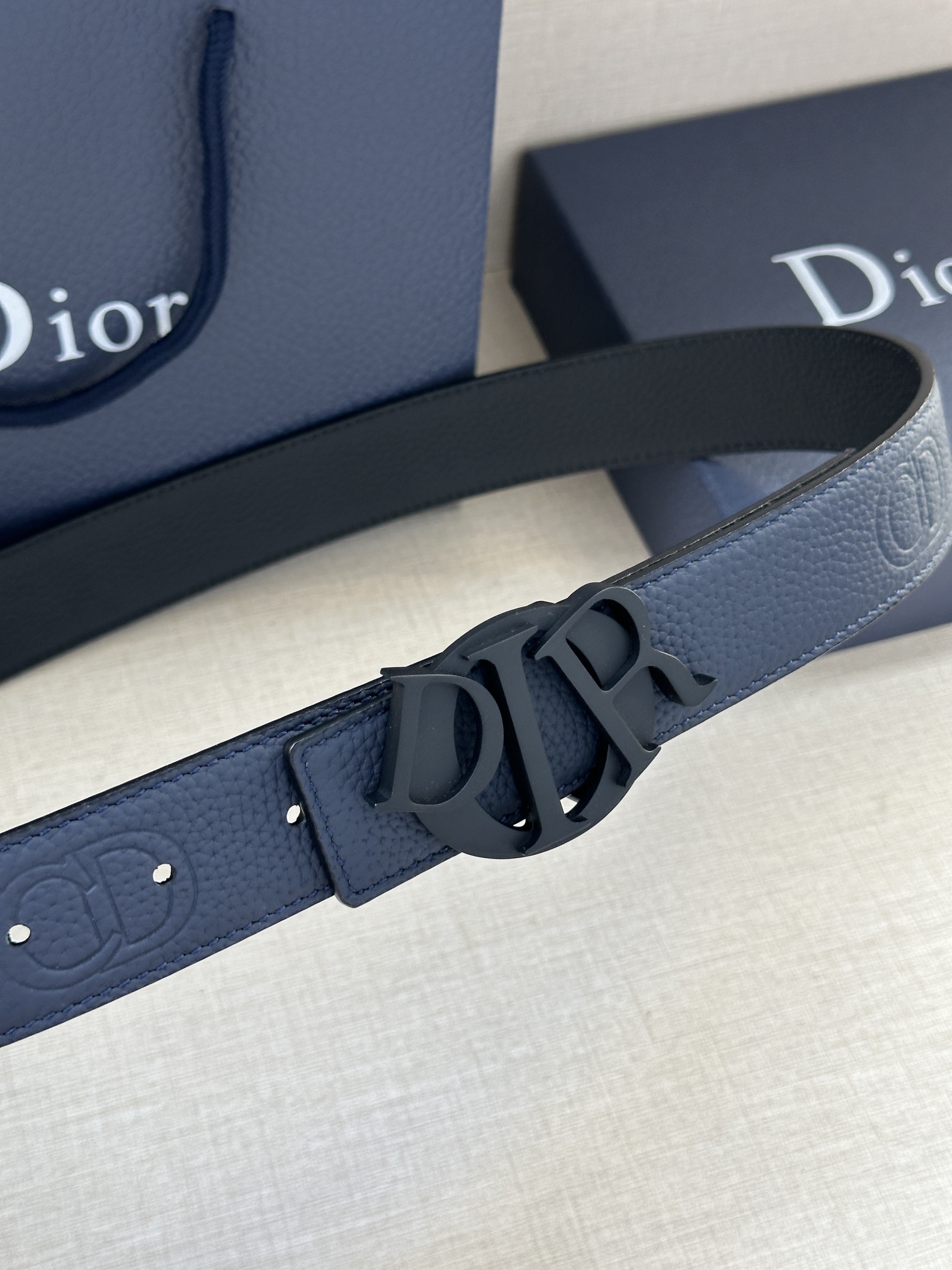 Dior Style Black Leather Men's Belts Lookbook Reference image 2