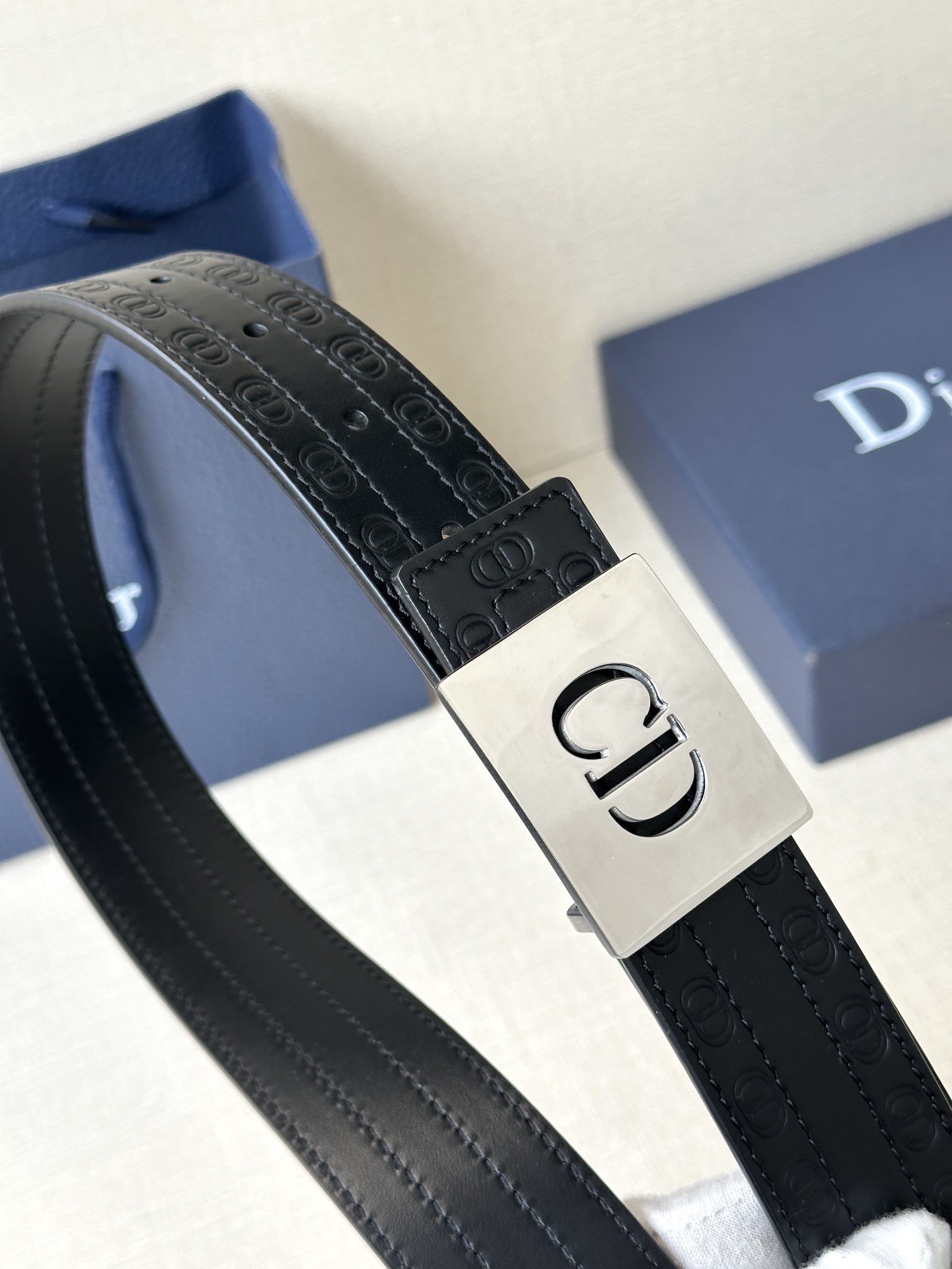 Dior Style Black Leather Men's Belts Lookbook Reference image 2