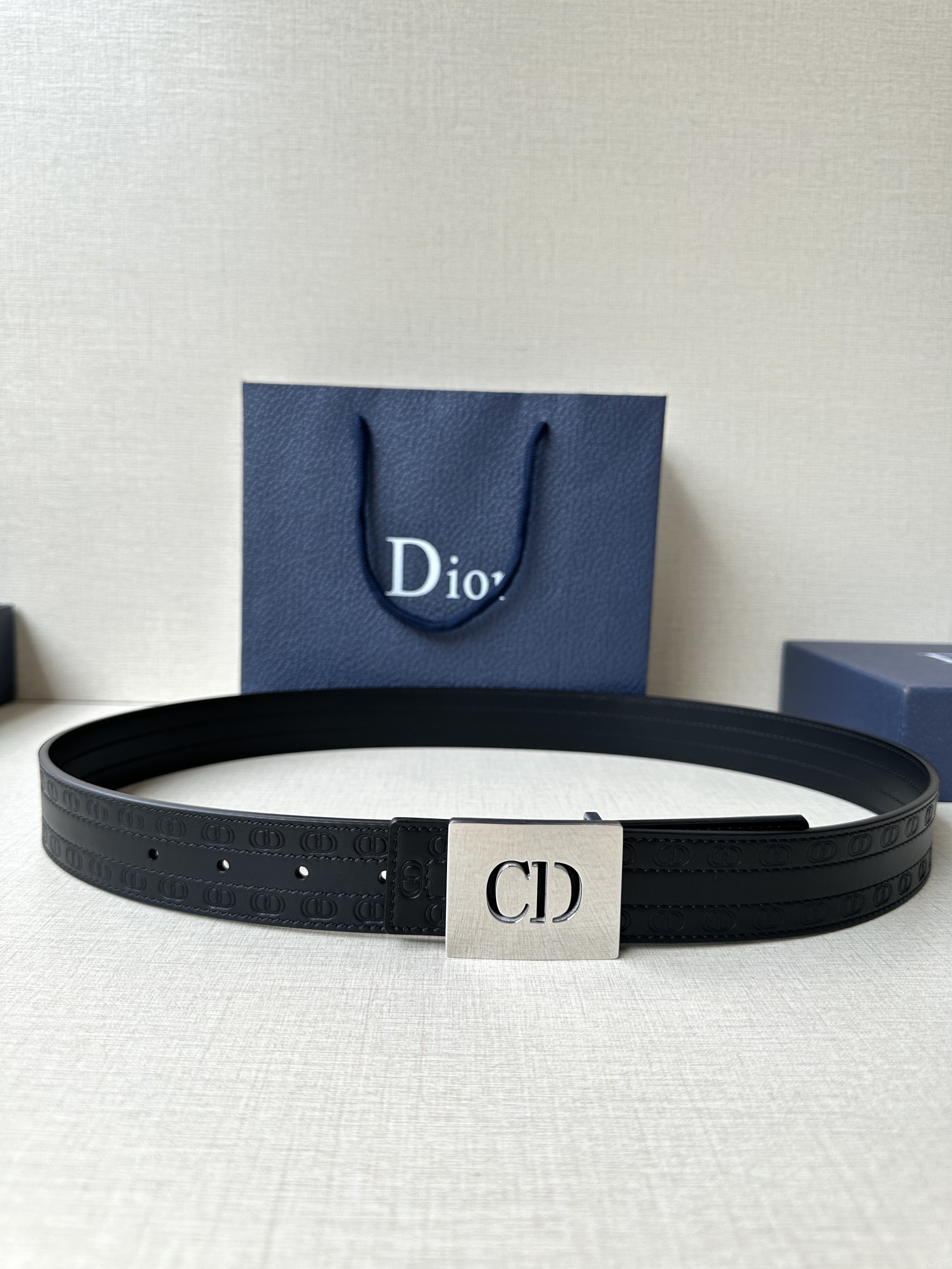Dior Style Black Leather Men's Belts Lookbook Reference image 1
