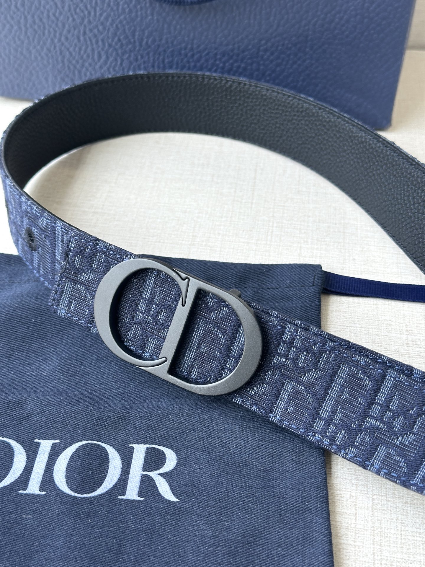 Dior Style Black Leather Men's Belts Lookbook Reference image 2