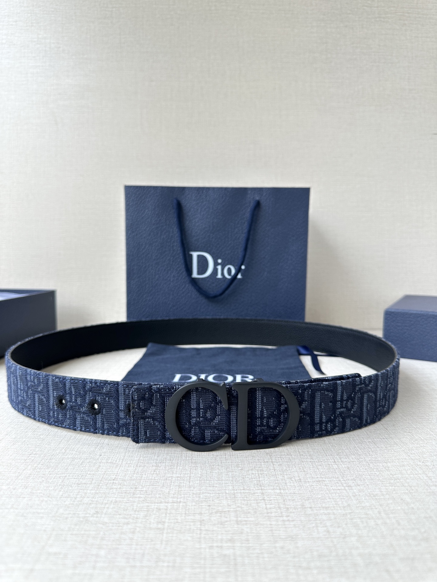 Dior Style Black Leather Men's Belts Lookbook Reference image 1