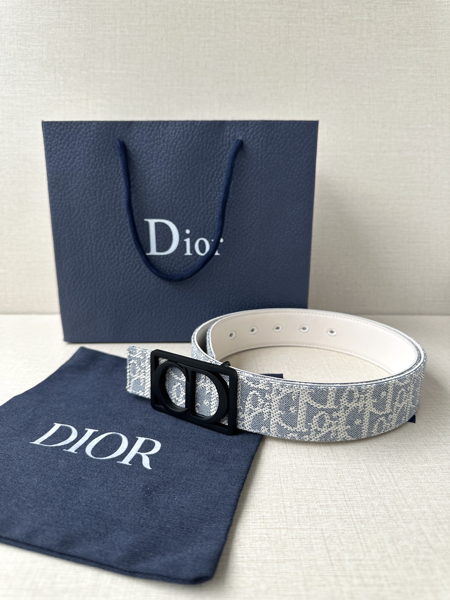 Authentic Dior Zidio Belt: Inspired by Rotational Mechanism of Handbag, Natural Smooth Cattle Material - 图片 3