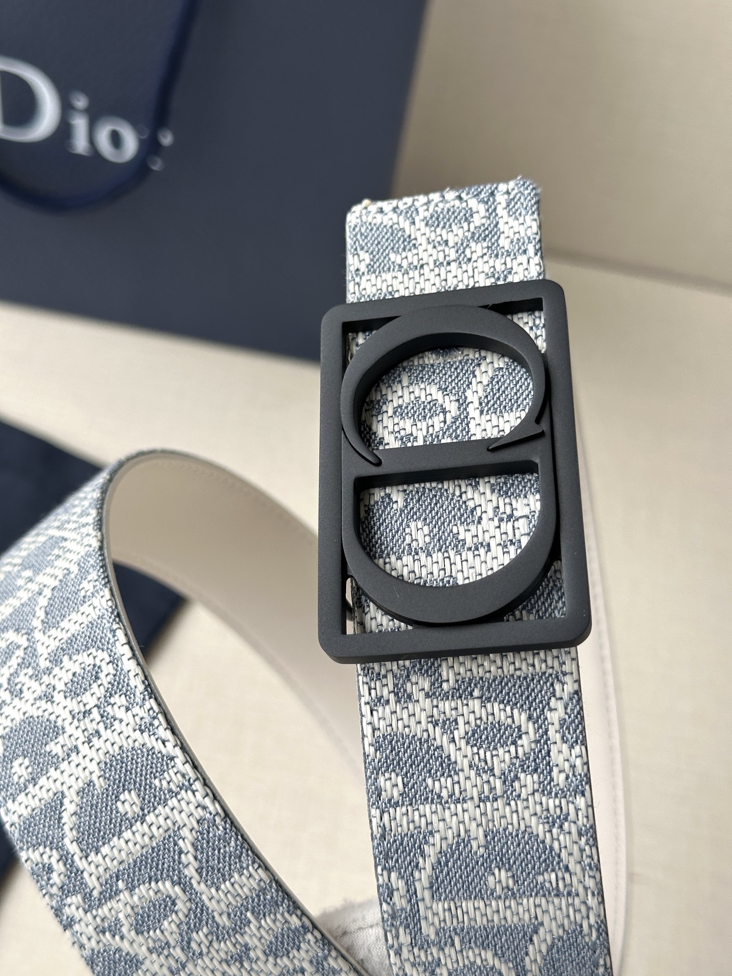 Authentic Dior Zidio Belt: Inspired by Rotational Mechanism of Handbag, Natural Smooth Cattle Material - 图片 4