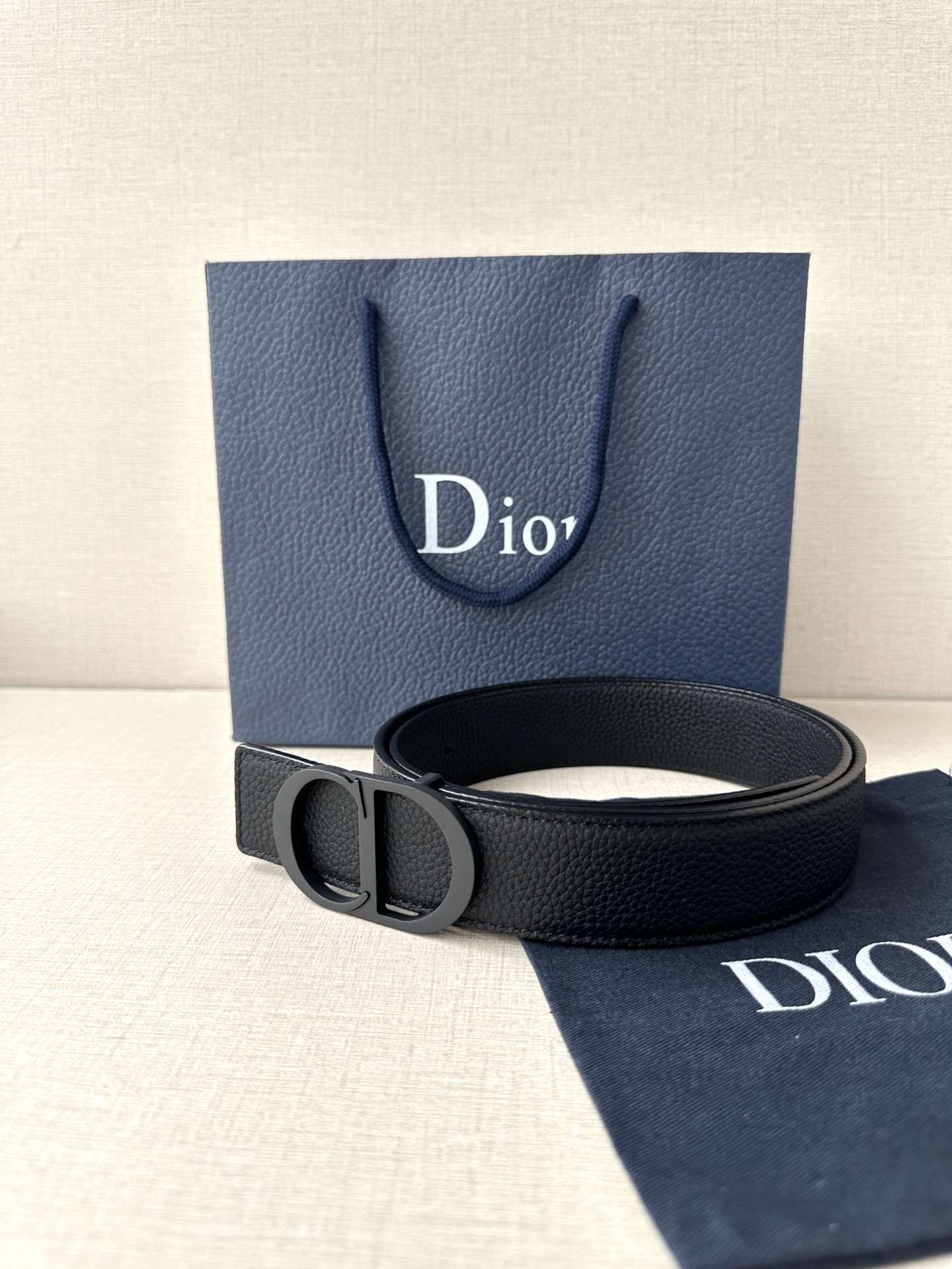 Real-Grade DIOR Belt: Elegant 3.5cm Width with CD Icon Logo, Stainless Steel Details - 图片 3