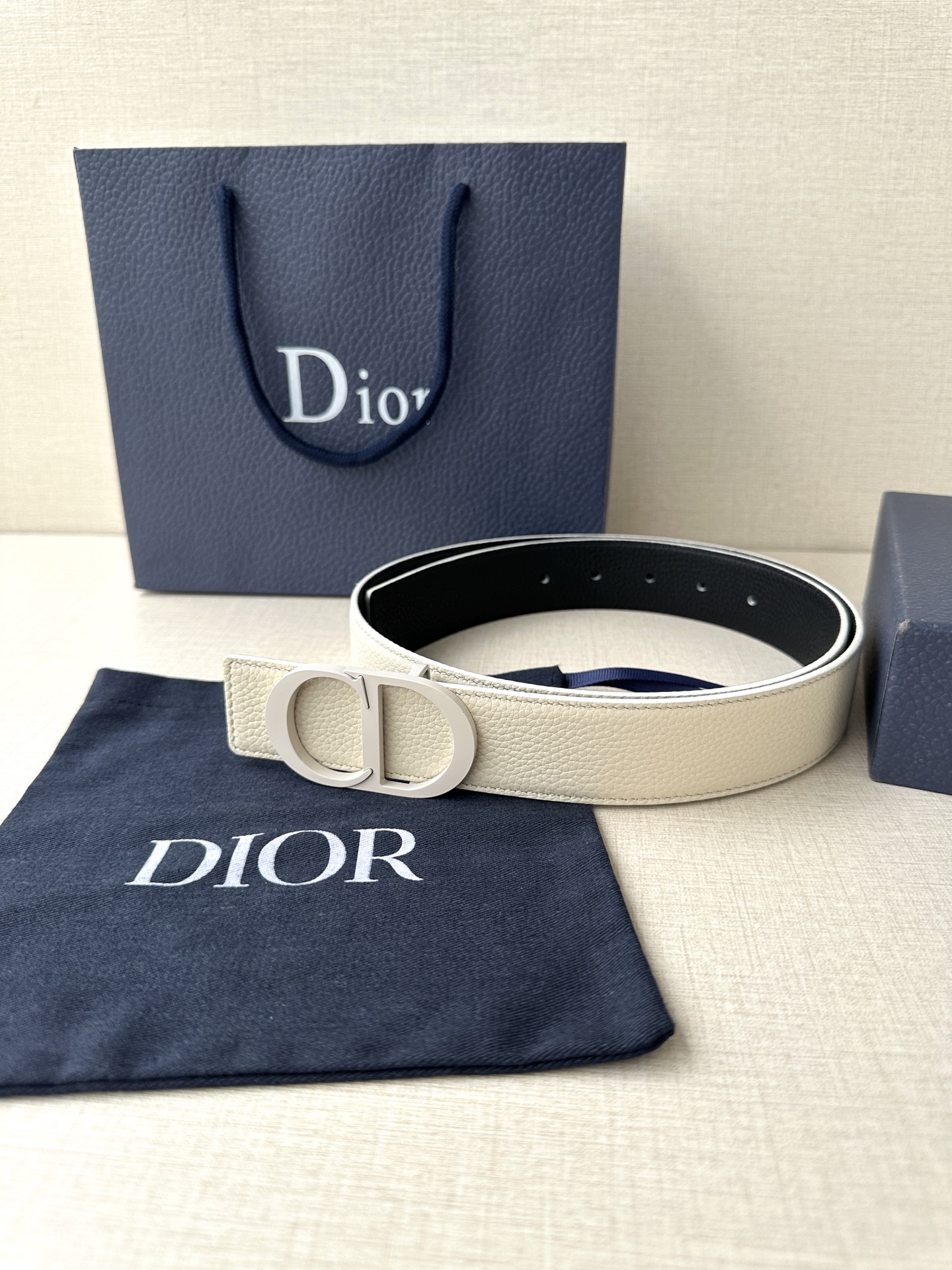 Luxury DIOR Belt: Real-Grade 3.5cm Width, Green Dummies, CD Icon Logo. - 图片 4